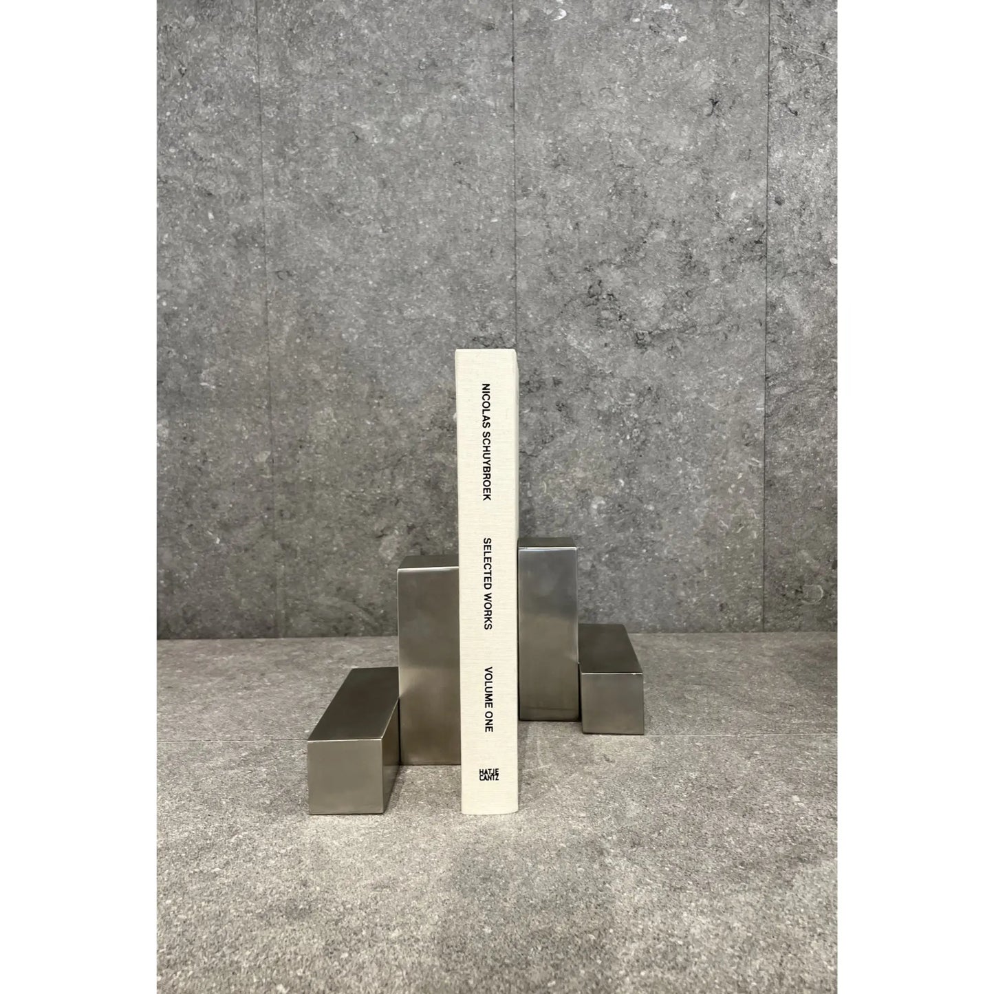 Nicolas Schuybroek - Book Ends When Objects Work