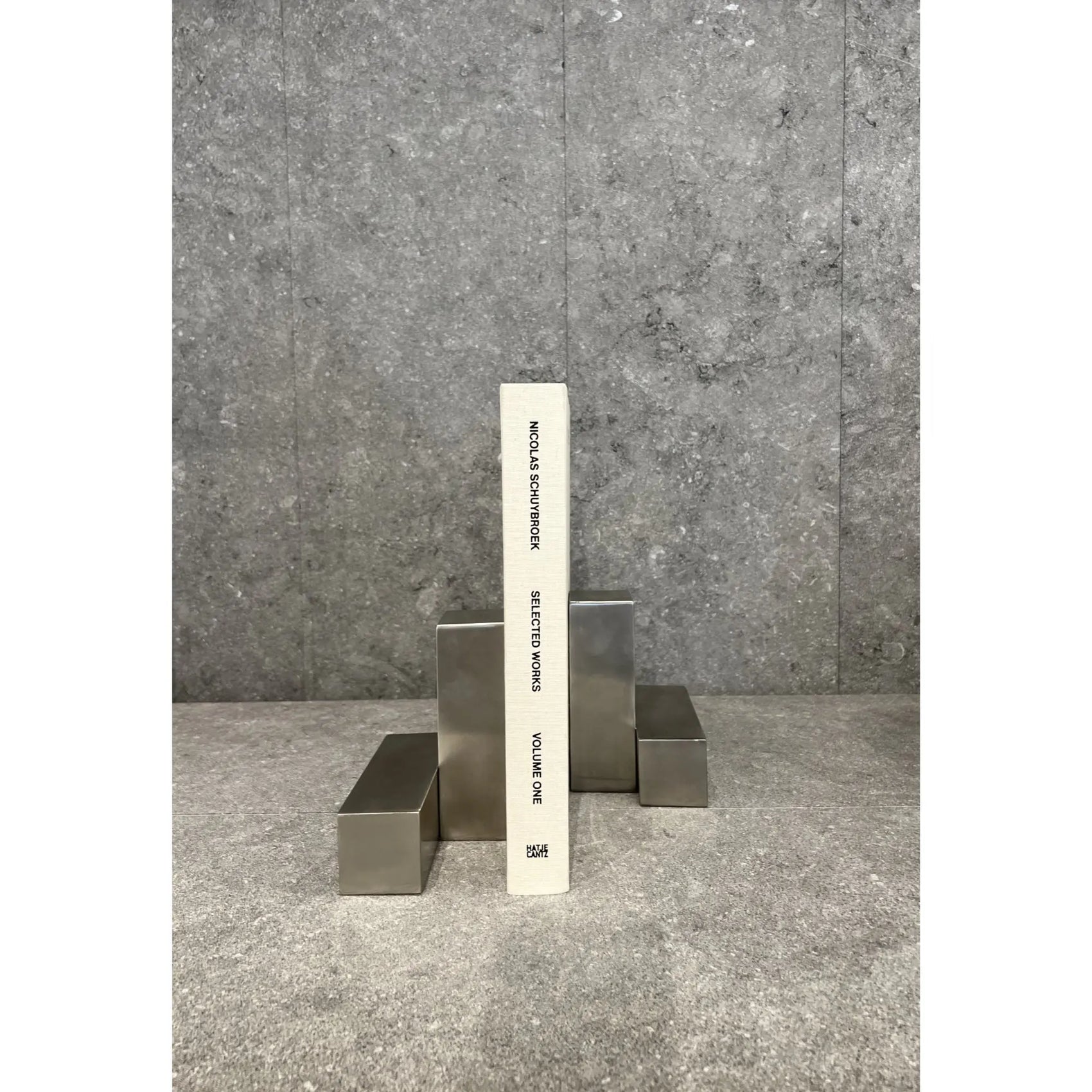 Nicolas Schuybroek - Book Ends When Objects Work