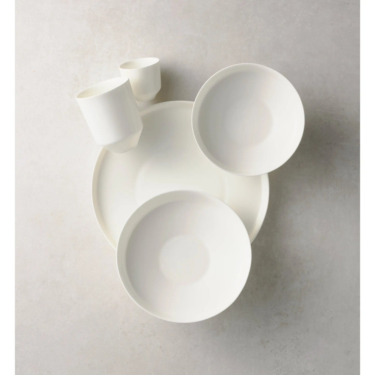 Dibbern Juno Pasta Plate, fine bone china plate handcrafted in Germany, timeless and contemporary.
