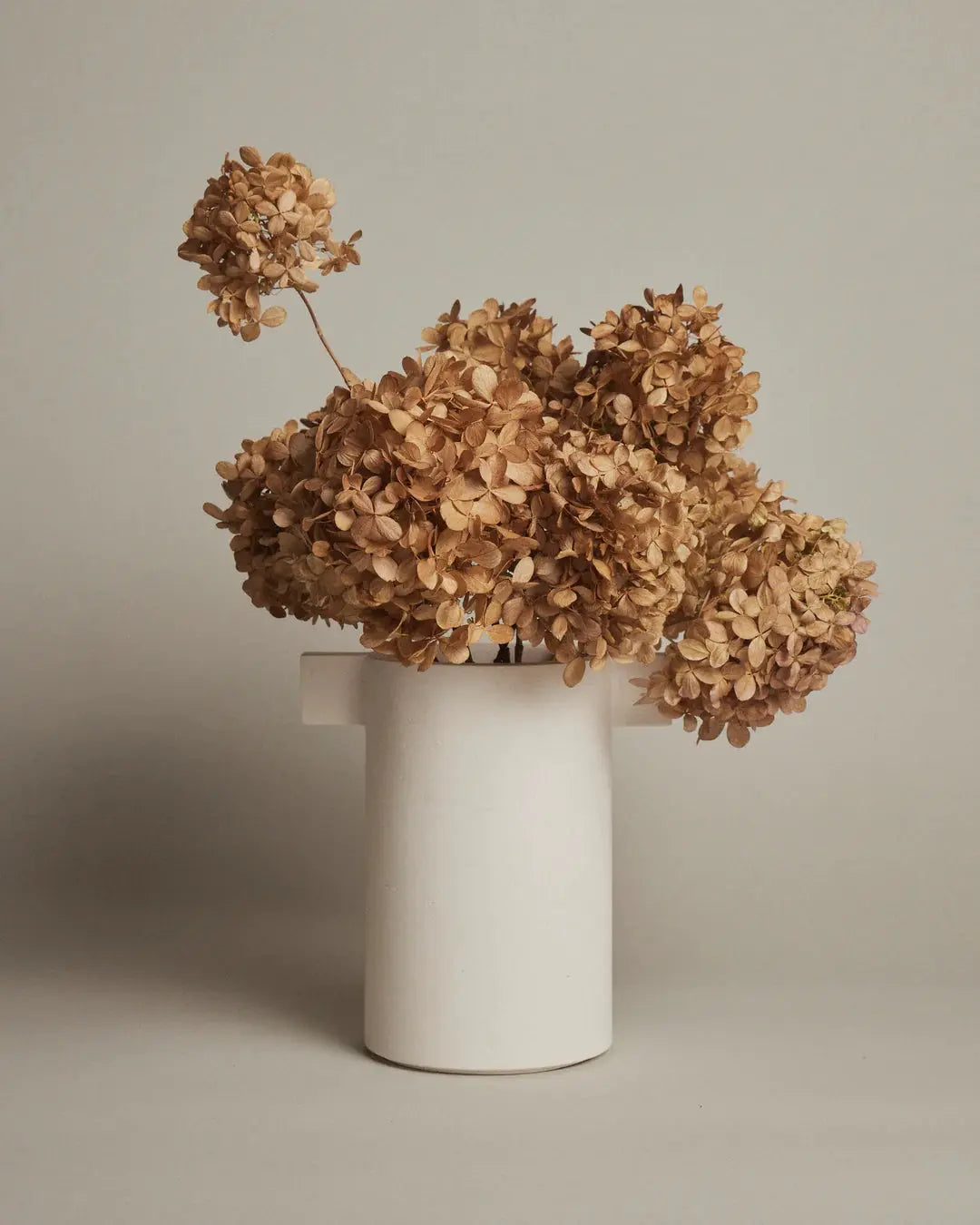 Cicco Vase in Limestone EIMI