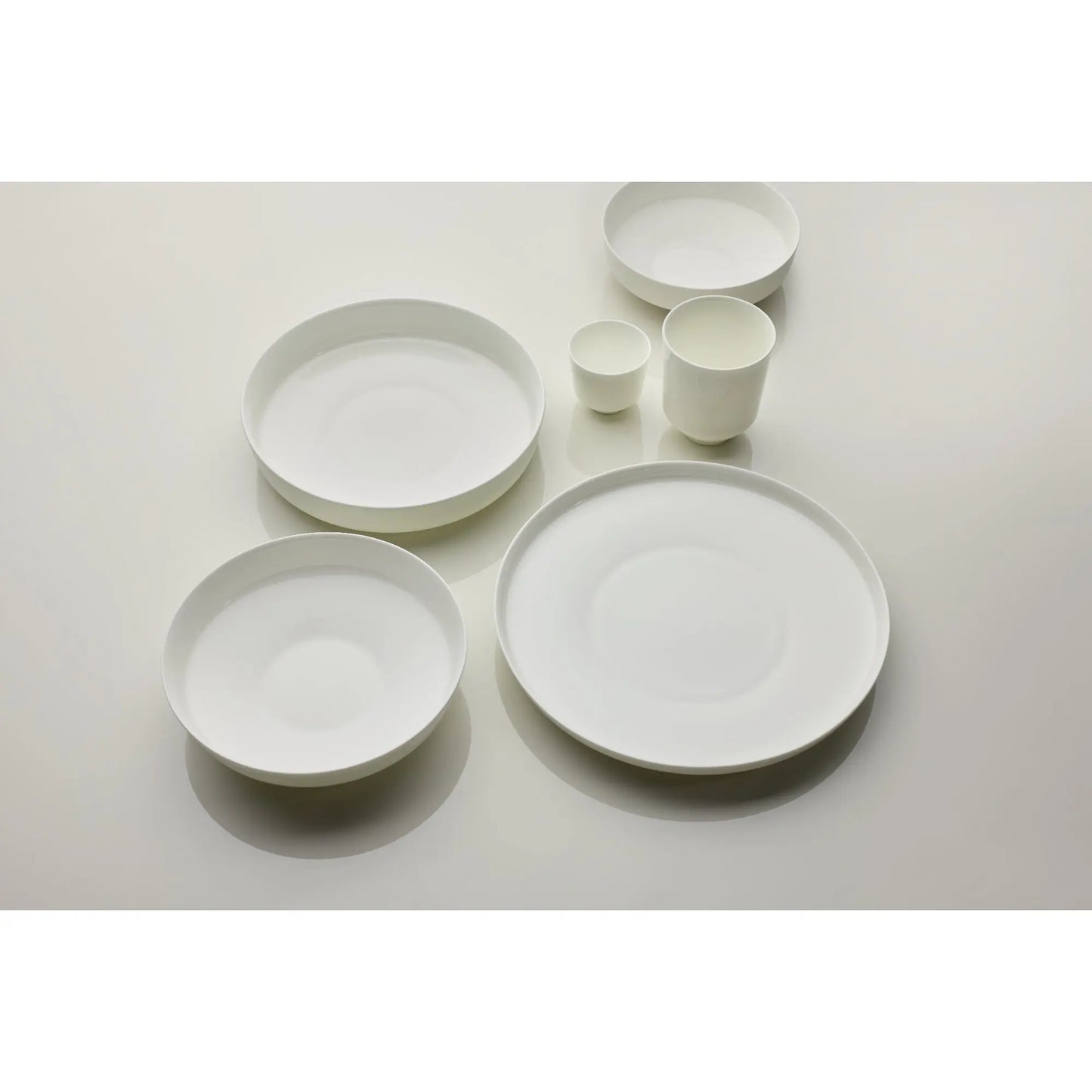 Dibbern Juno Pasta Plate, fine bone china plate handcrafted in Germany, timeless and contemporary.