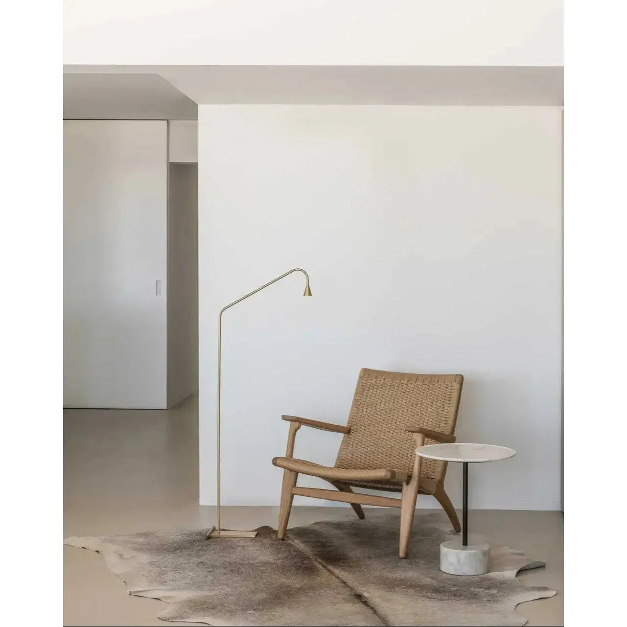 Austere - Floor Lamp Trizio21
