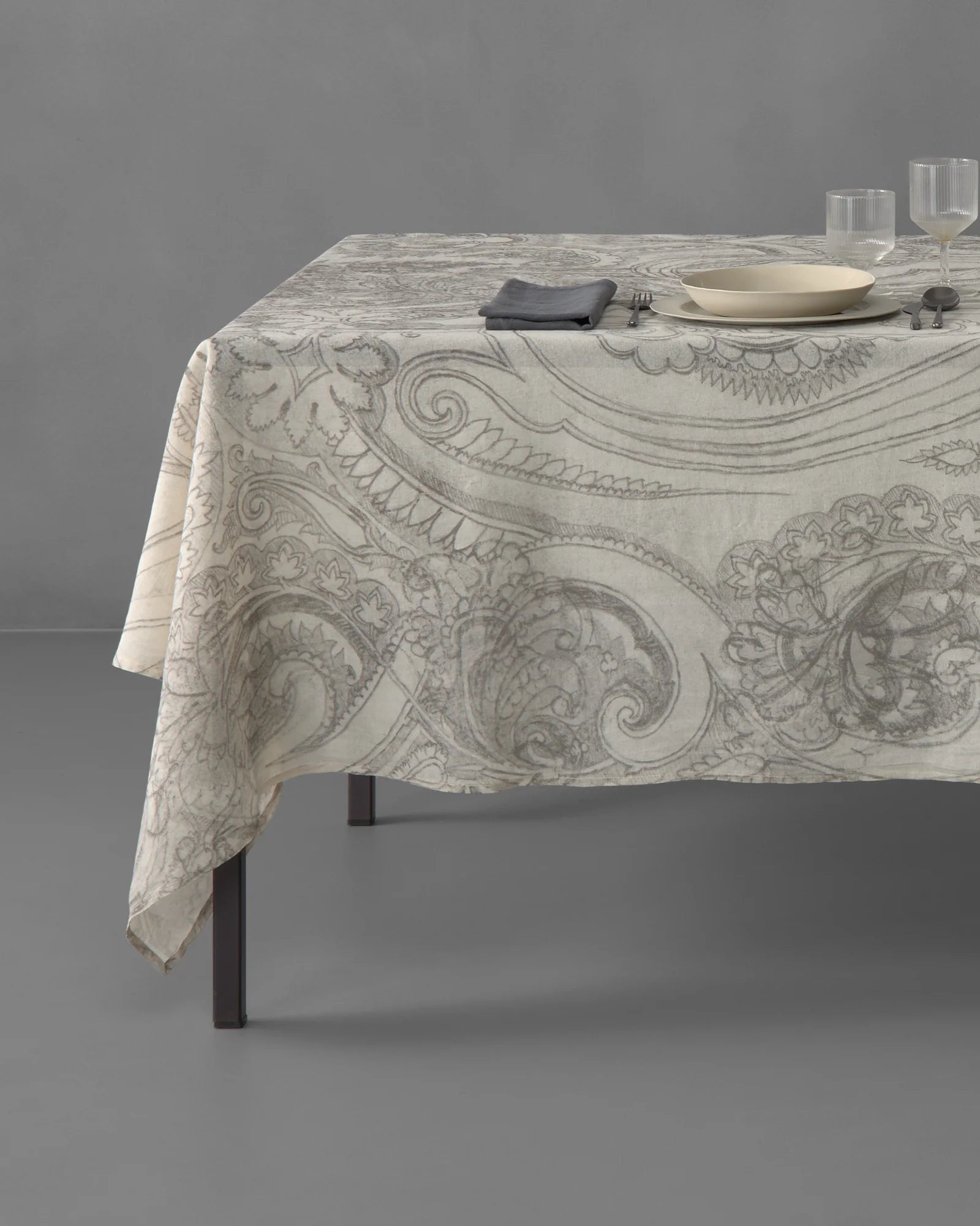 Ber Tablecloth