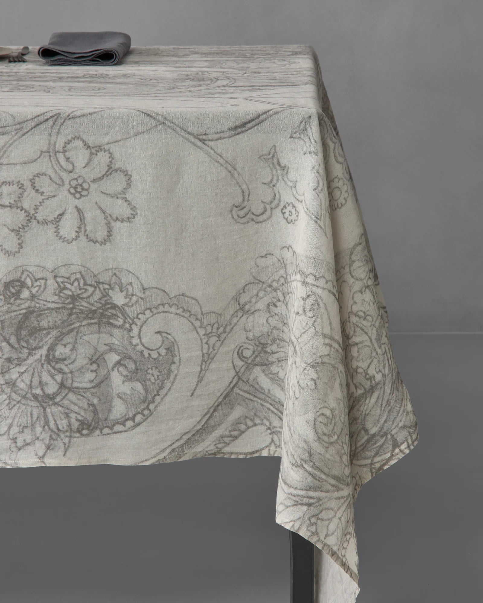 Ber Tablecloth