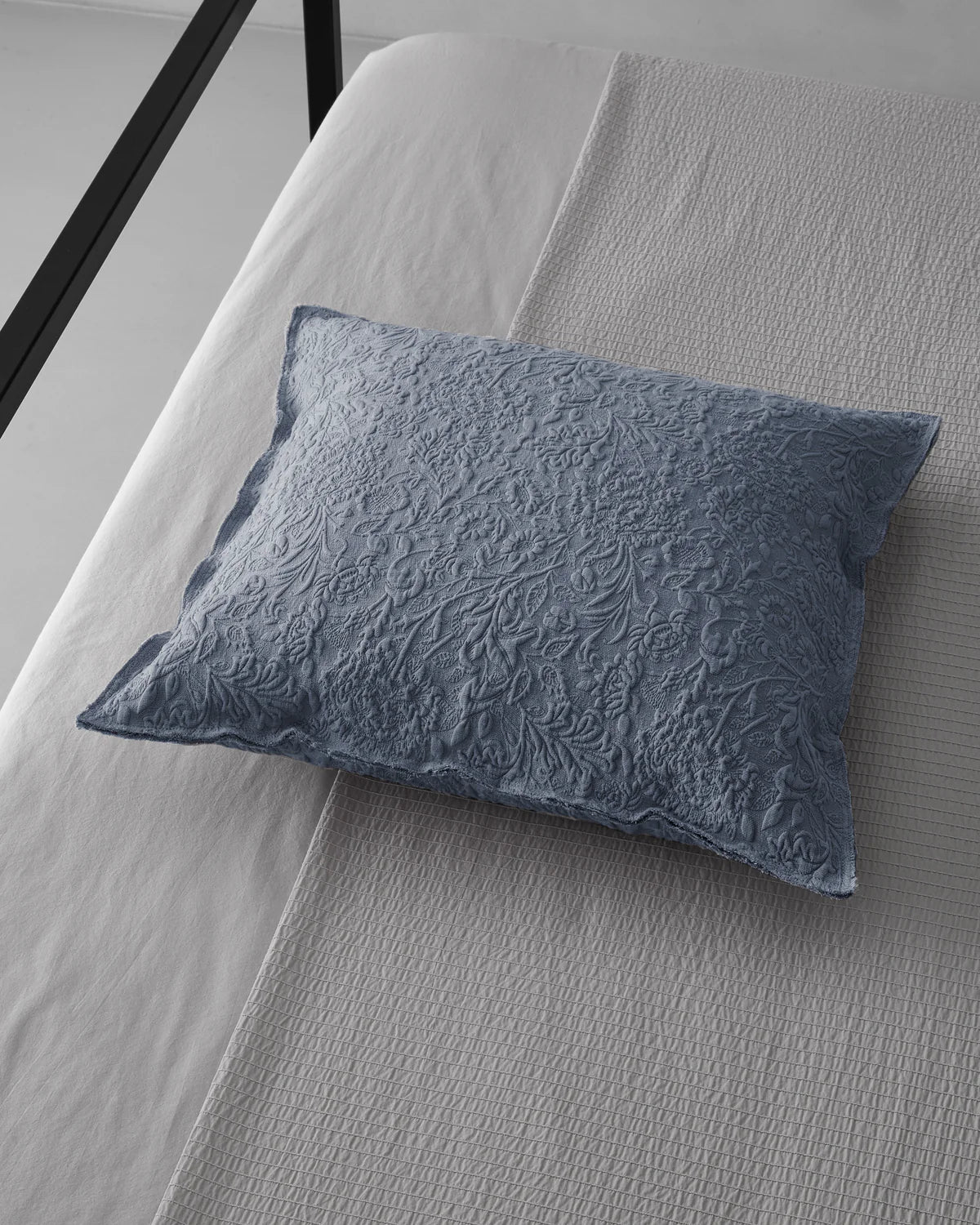 Buti' Flor Cushion