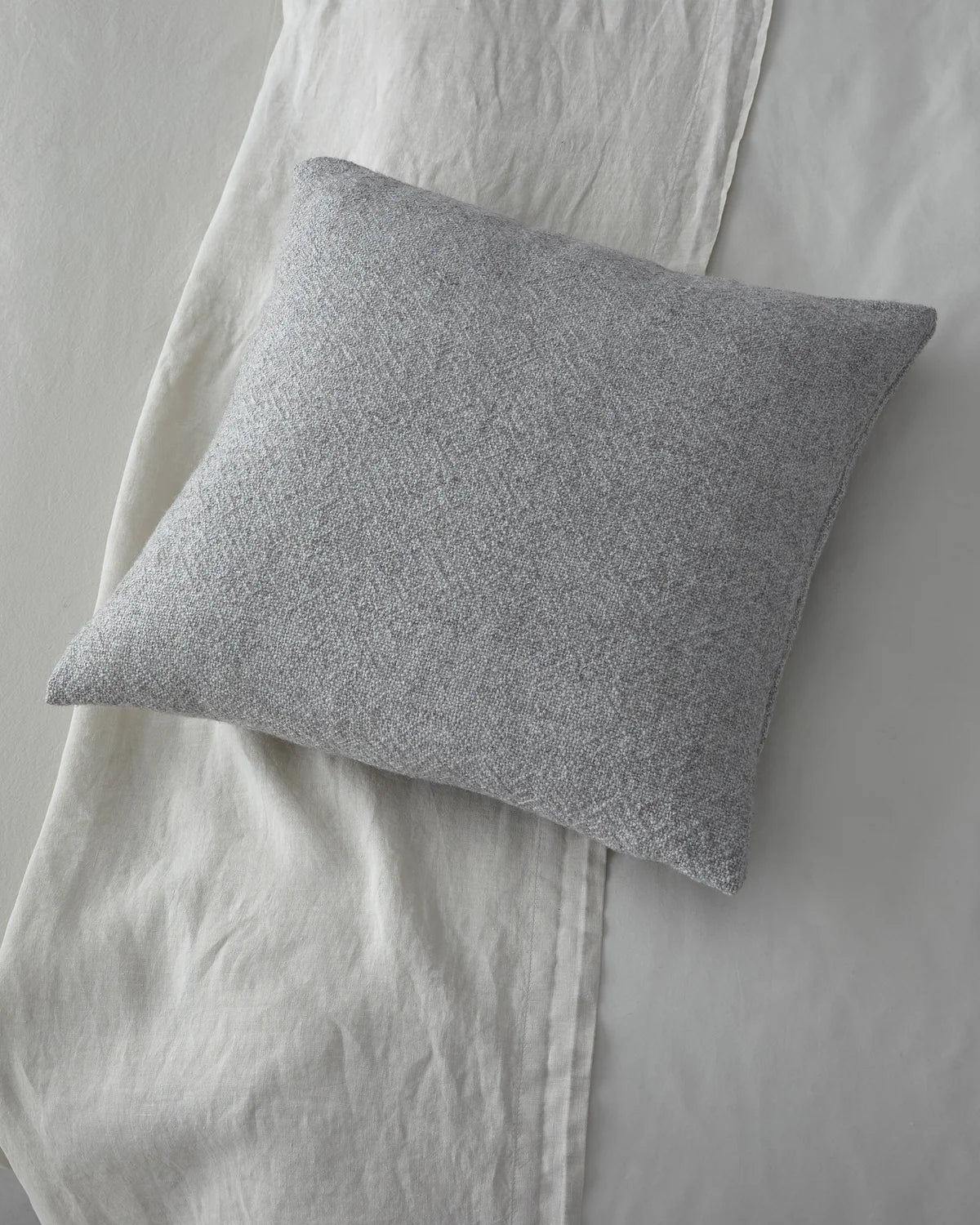 Des Cushion