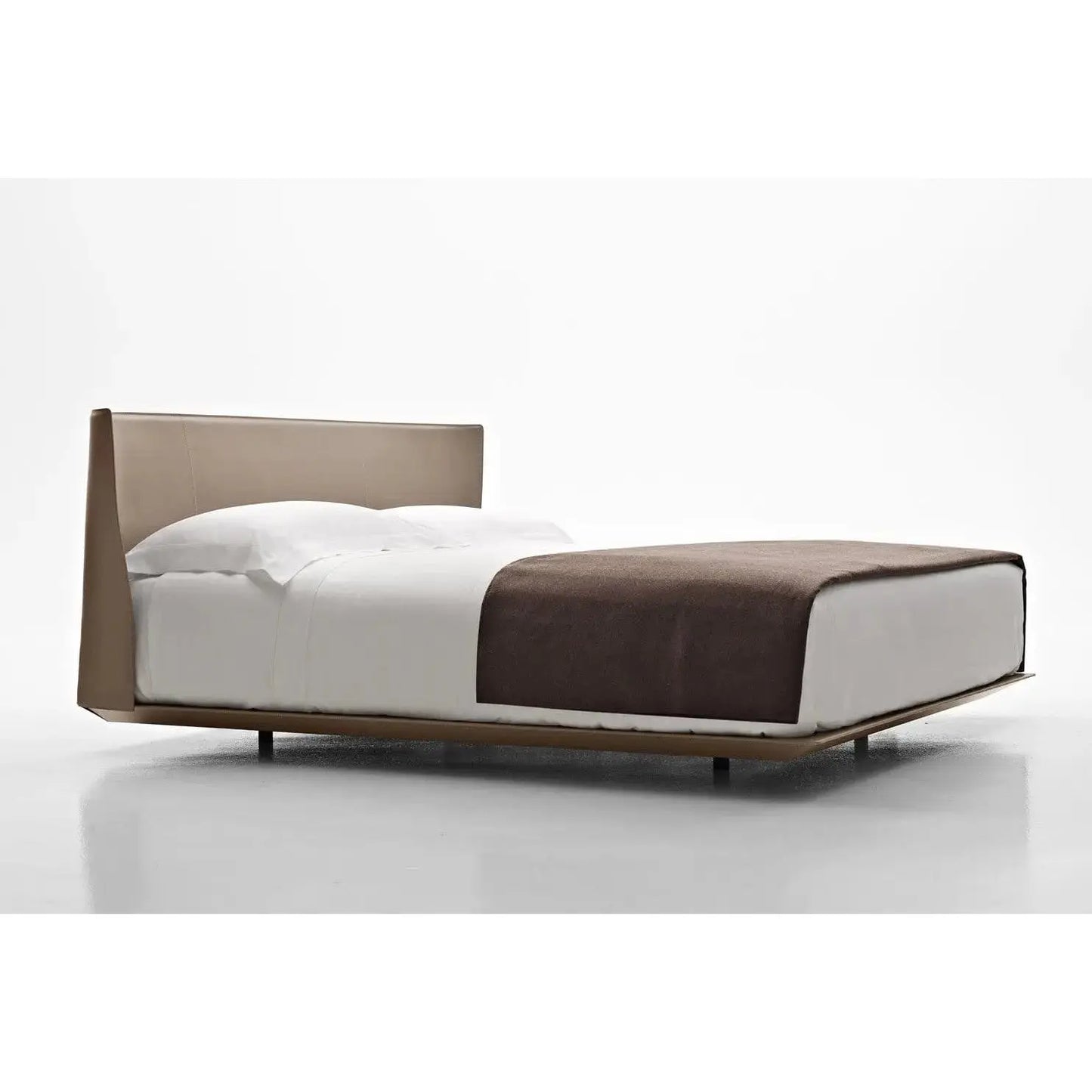 Alys Bed | B&B Italia | JANGEORGe Interior Design