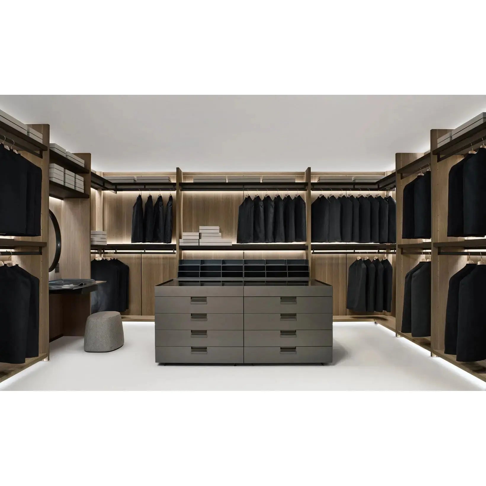 Backstage Wardrobe | B&B Italia | JANGEORGe Interior Design