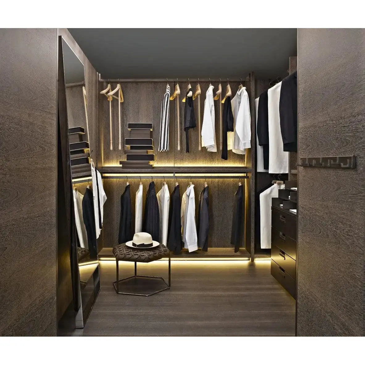 Backstage Wardrobe | B&B Italia | JANGEORGe Interior Design
