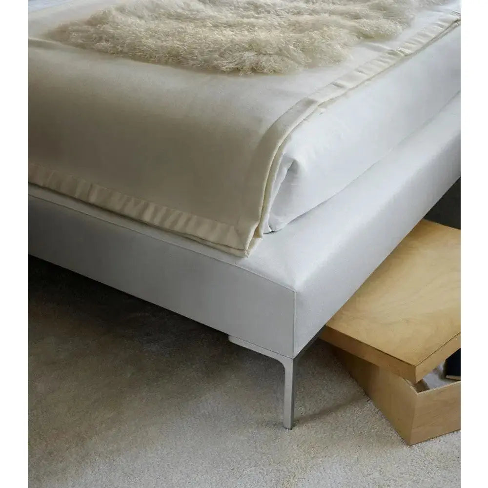 Charles Bed | B&B Italia | JANGEORGe Interior Design