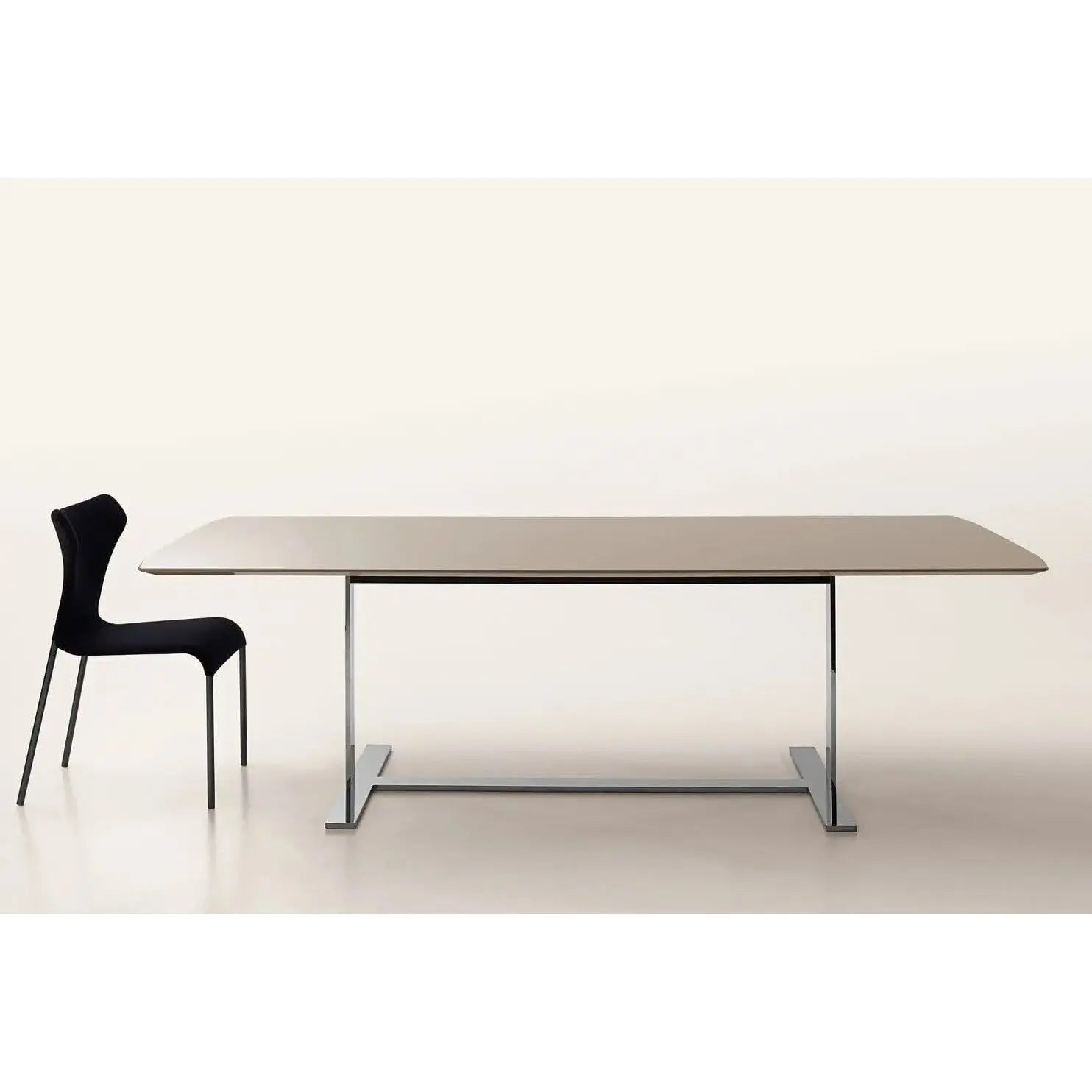 Eileen Table | B&B Italia | JANGEORGe Interior Design