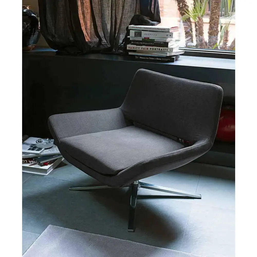 Metropolitan Armchair | B&B Italia | JANGEORGe Interior Design