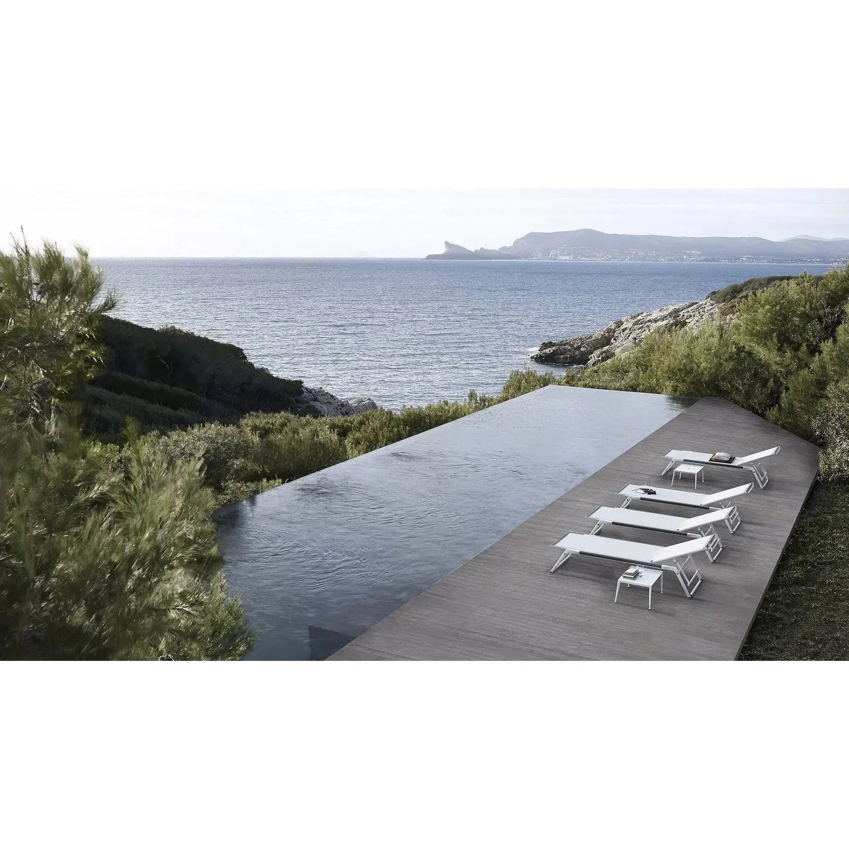 Mirto Outdoor Chaise Longue | B&B Italia | JANGEORGe Interior Design