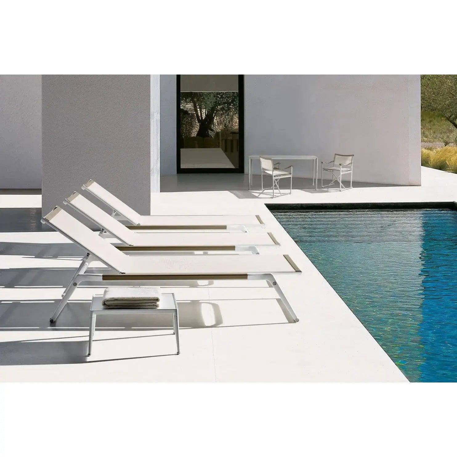 Mirto Outdoor Chaise Longue | B&B Italia | JANGEORGe Interior Design