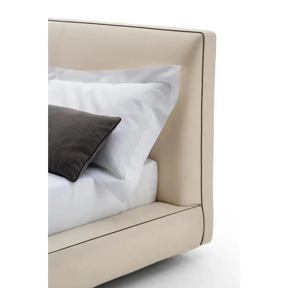 Richard Bed | B&B Italia | JANGEORGe Interior Design