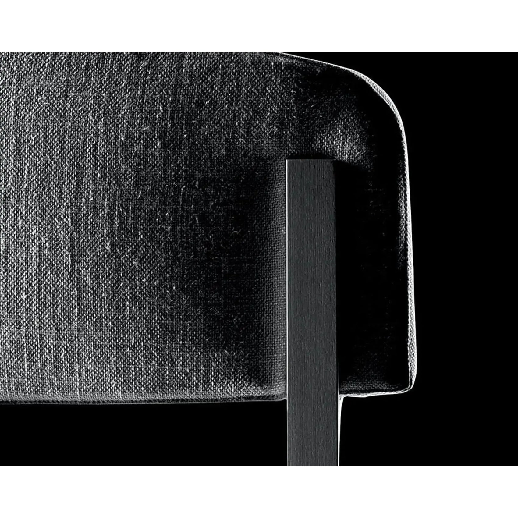 Chesto - Chair | DePadova | JANGEORGe Interior Design