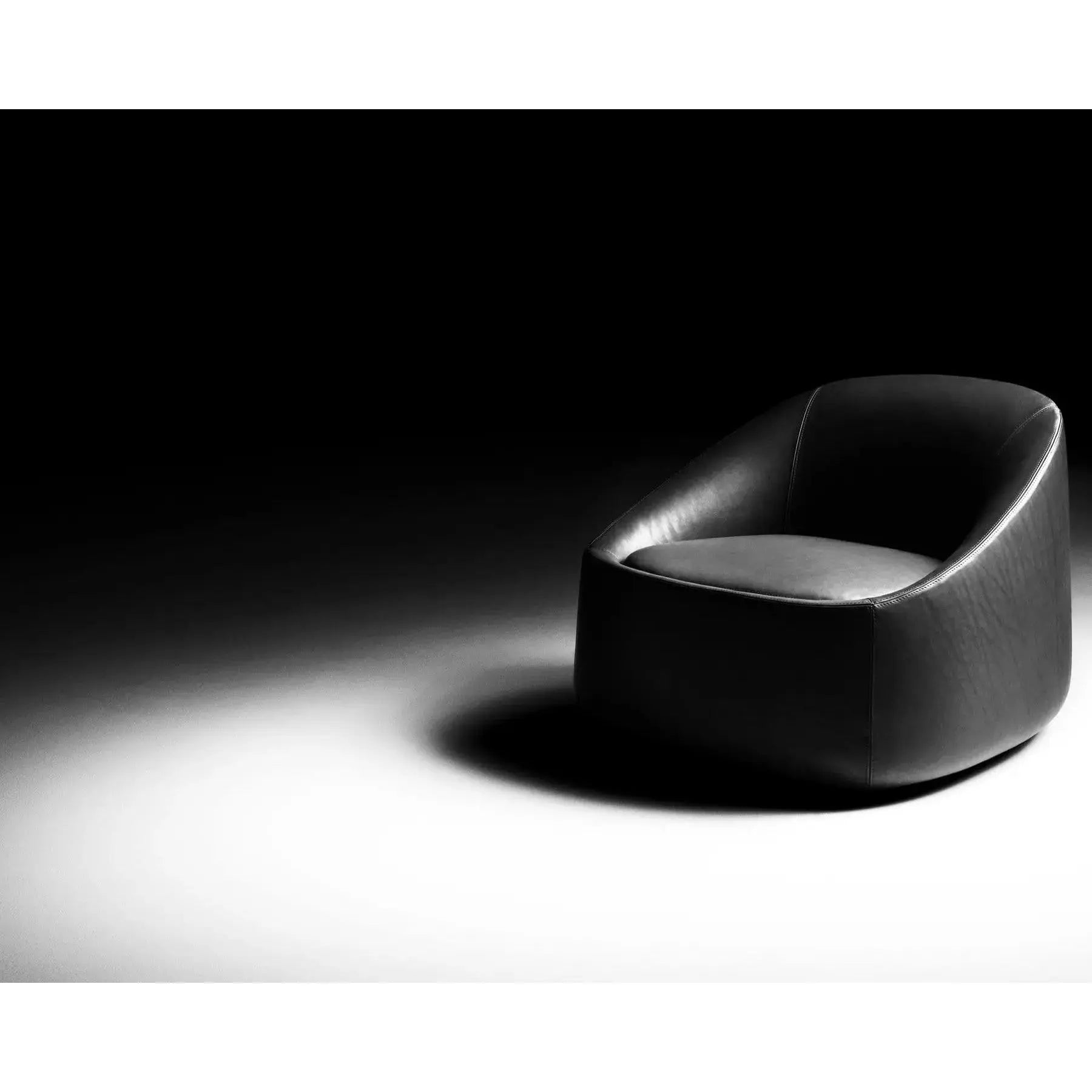 Ripamonti Armchair | DePadova | JANGEORGe Interior Design