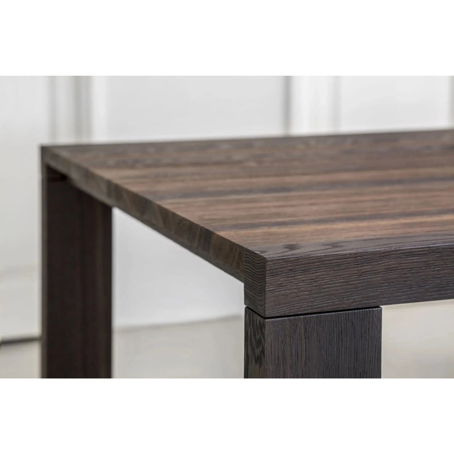 Essenza XL - Table | Arco | JANGEORGe Interior Design