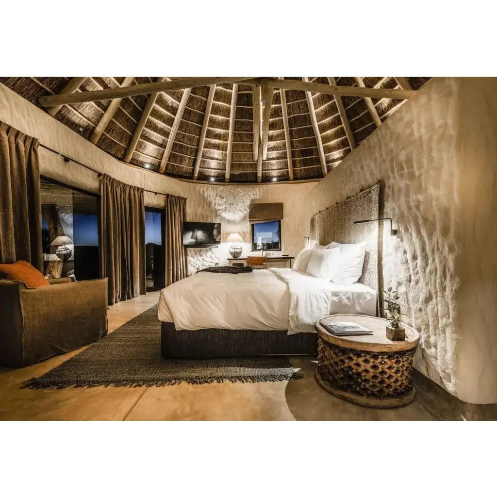 Flo - Wall M Lamp | Lumina | JANGEORGe Interior Design