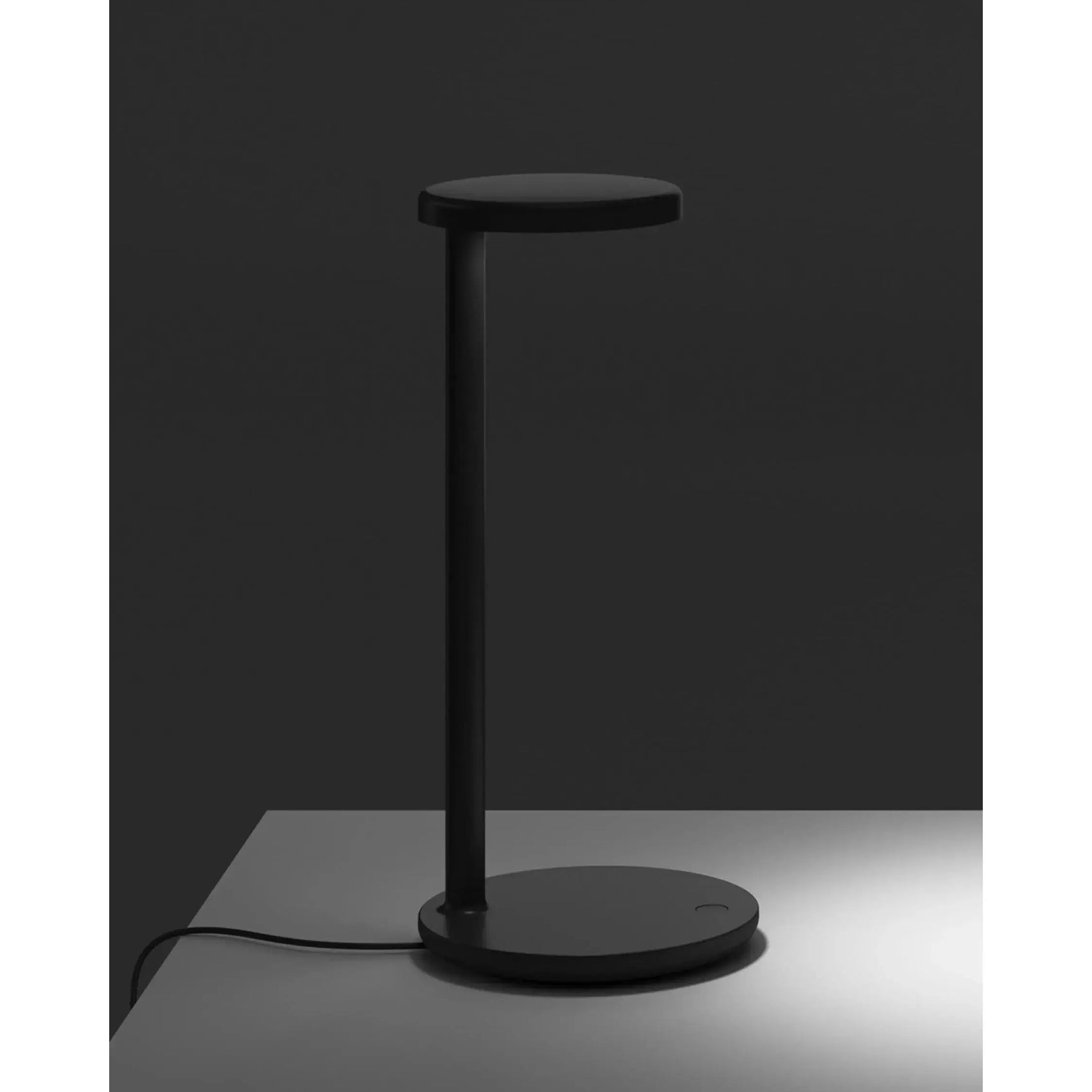 Oblique - Desk Lamp | Flos | JANGEORGe Interior Design