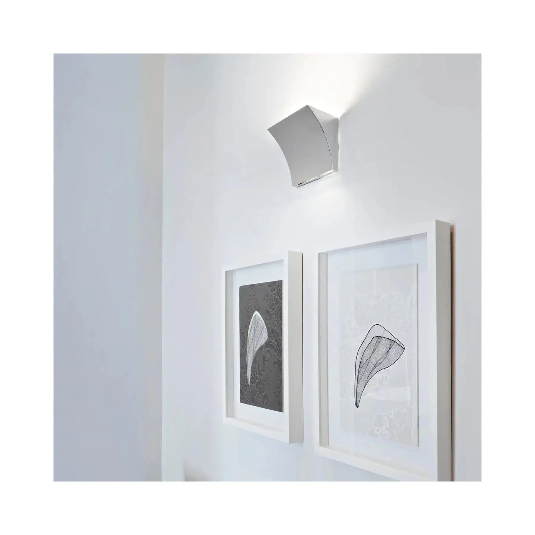 Pochette Up & Down LED Wall Sconce | Flos | JANGEORGe Interior Design