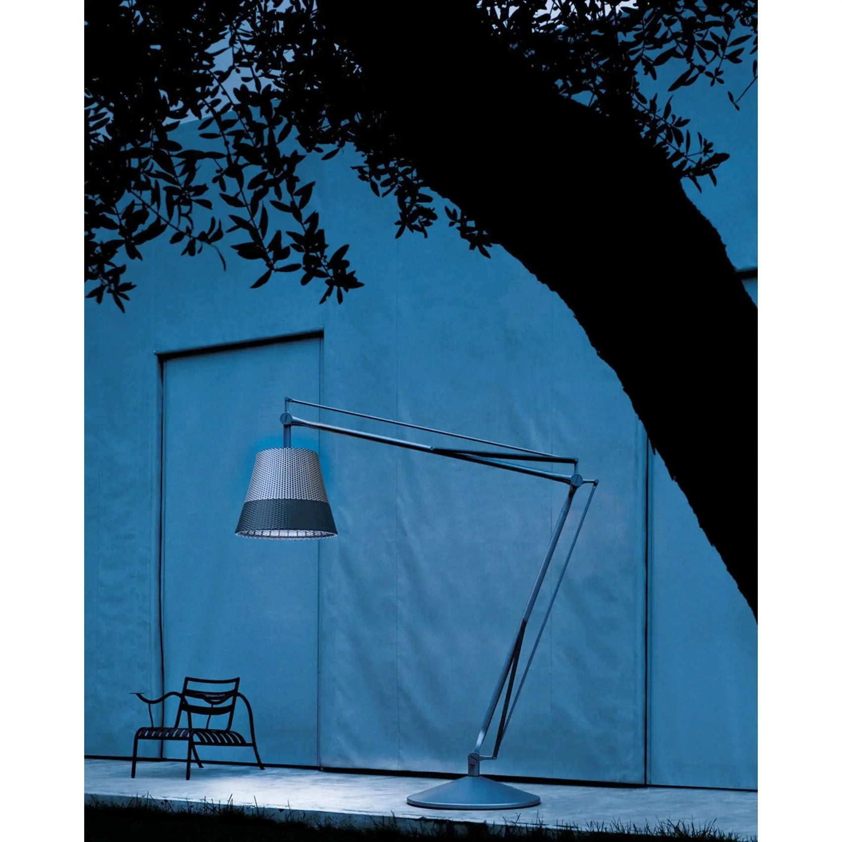 Superarchimoon Outdoor Floor Lamp | Flos | JANGEORGe Interior Design
