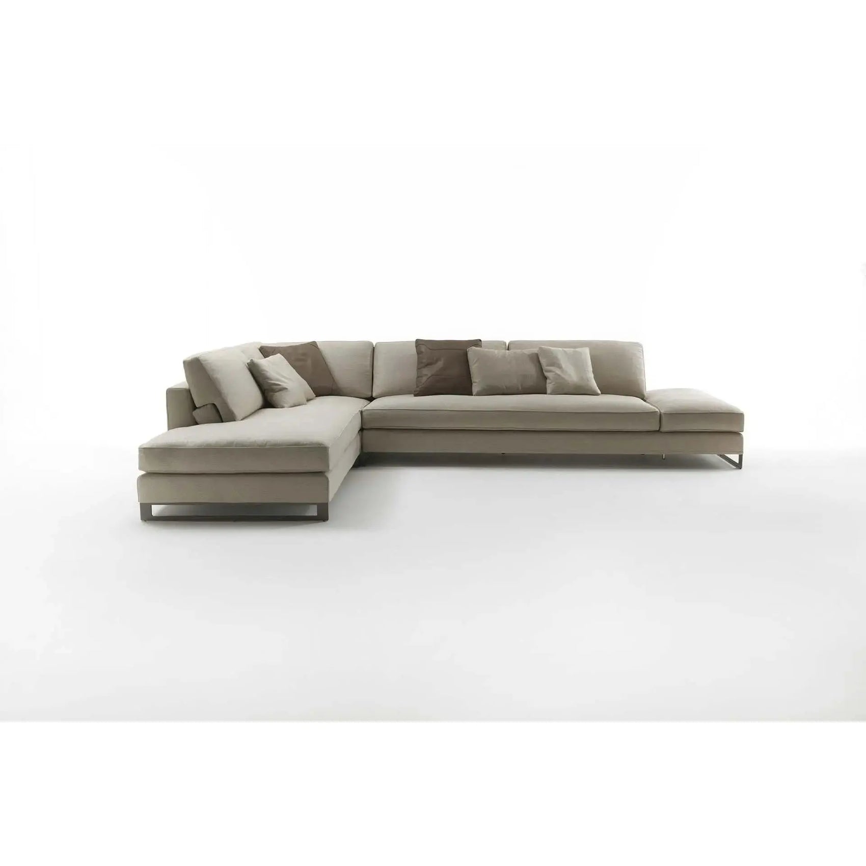 Davis Flat - Sofa | Frigerio | JANGEORGe Interior Design