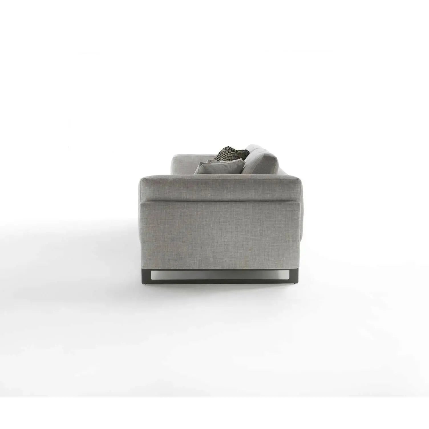 Davis In - Sofa | Frigerio | JANGEORGe Interior Design