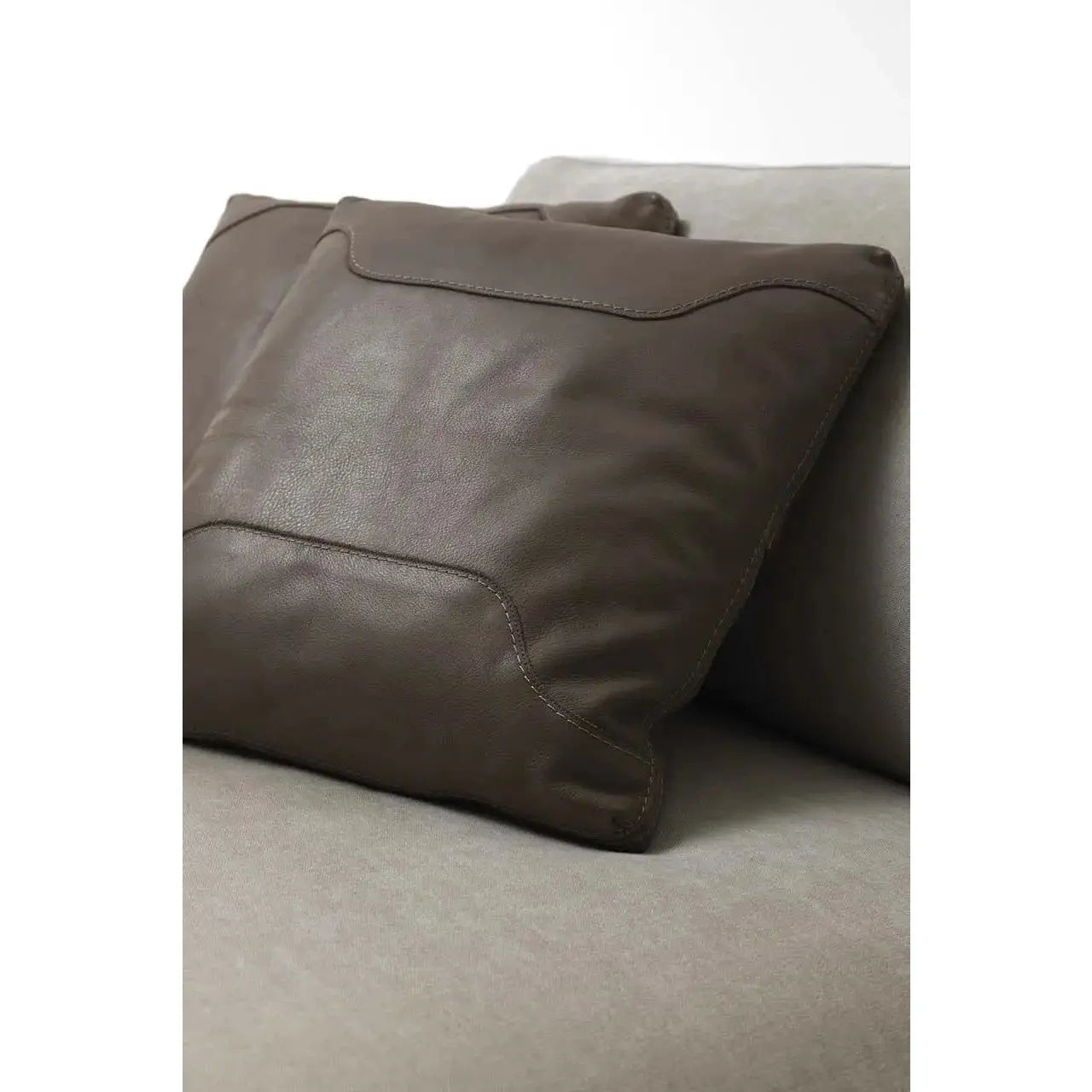 Davis Out - Sofa | Frigerio | JANGEORGe Interior Design