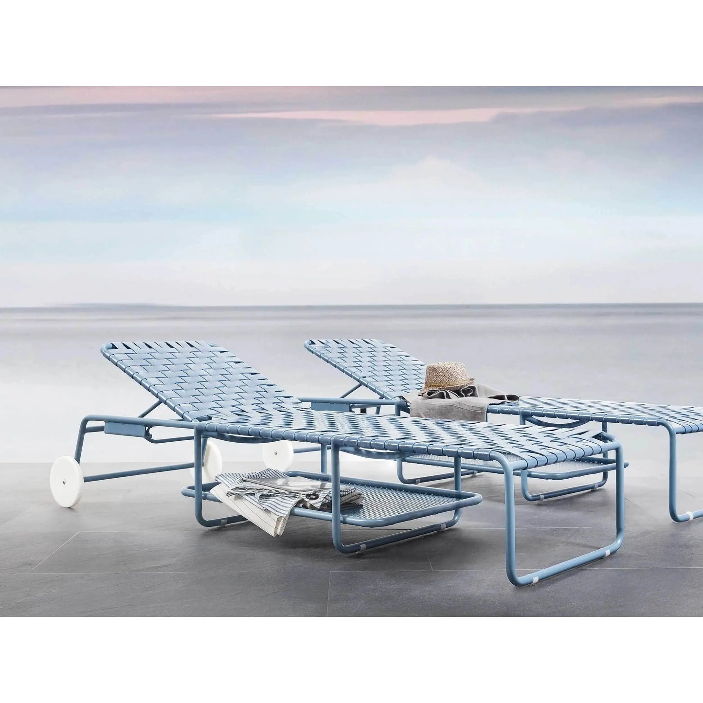 InOut 883 Outdoor Daybed | Gervasoni | JANGEORGe Interior Design