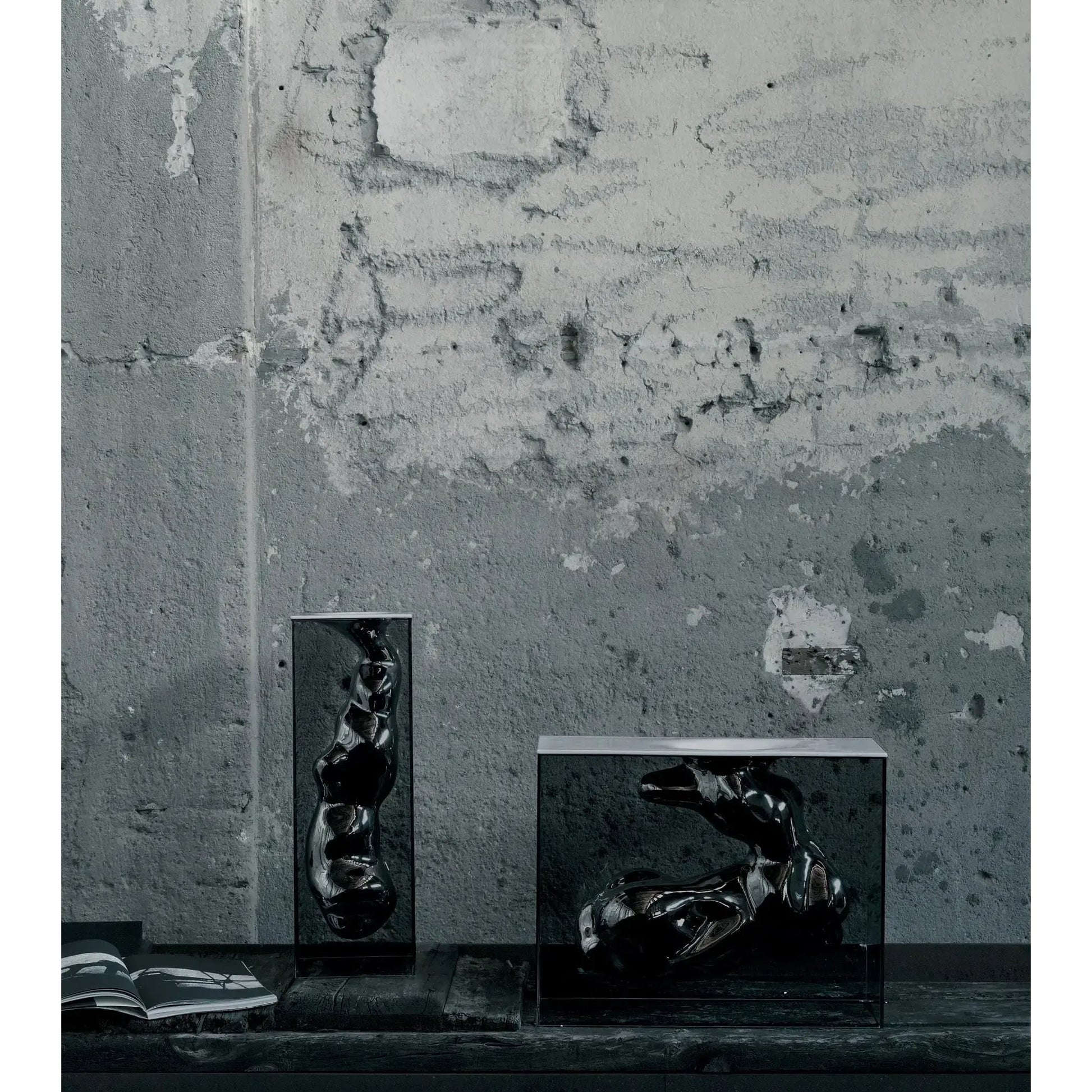 Angelo e Angela Vase | Glas Italia | JANGEORGe Interior Design