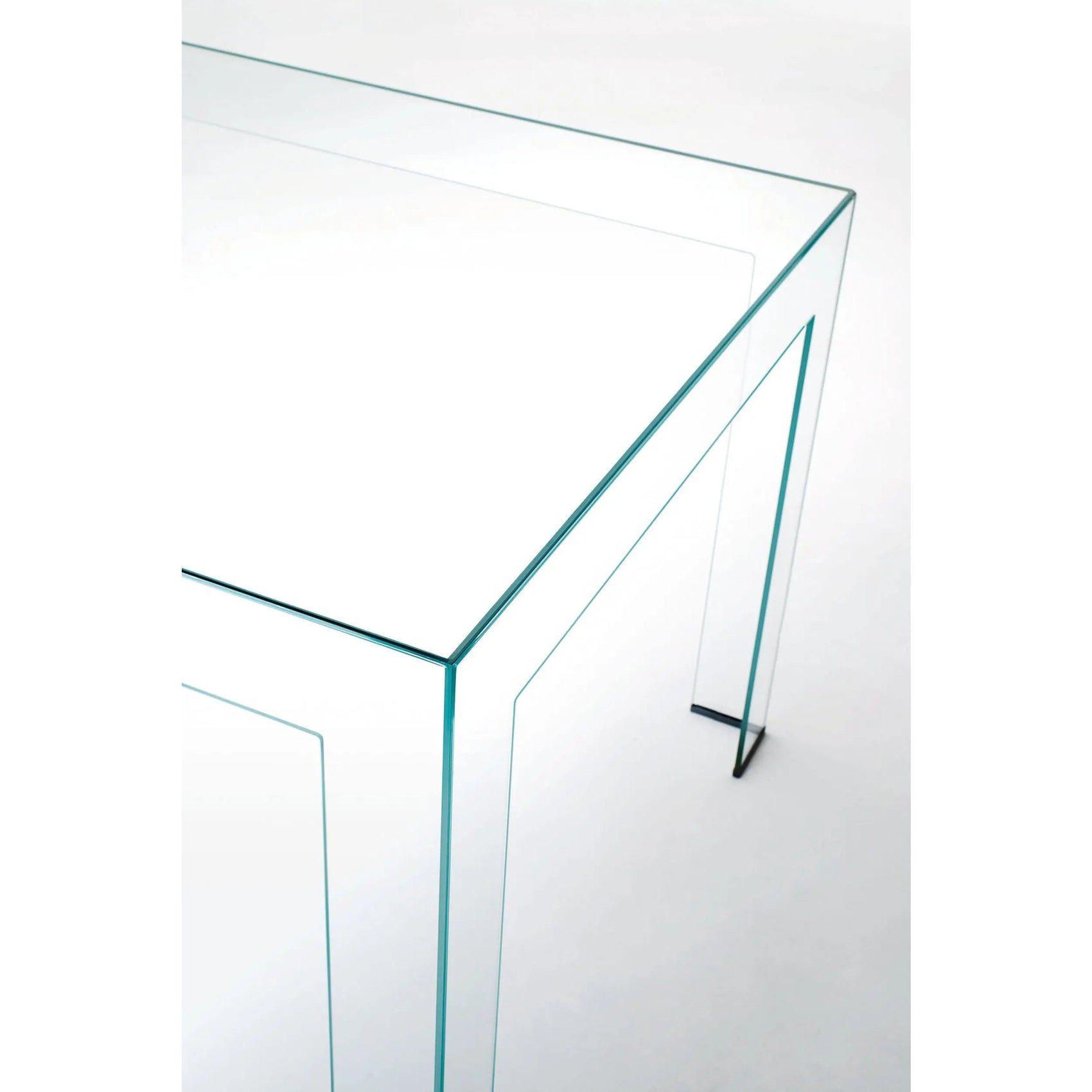 Atlantis Tavoli Alti Glass Dining Table | Glas Italia | JANGEORGe Interior Design