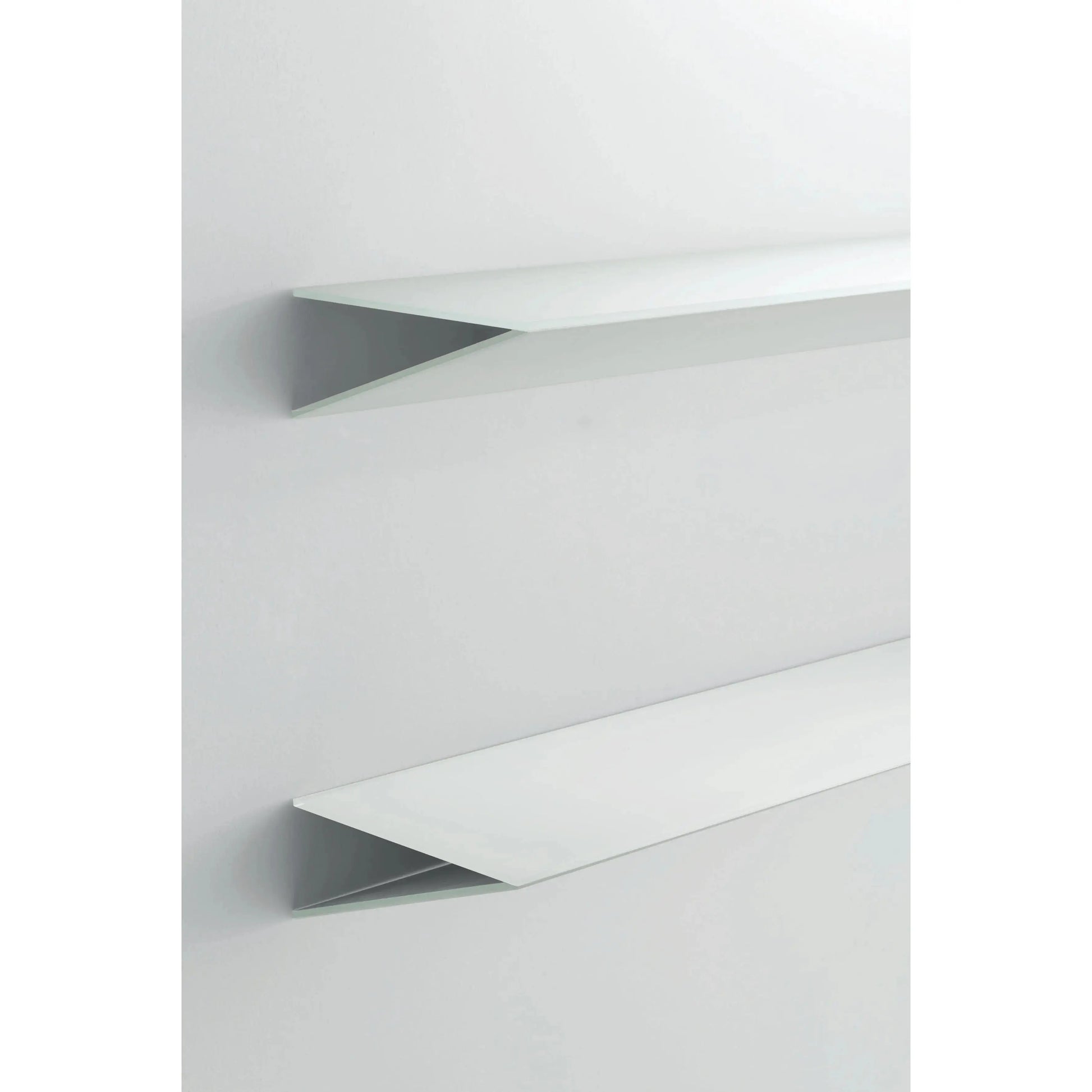 On Shelves | Glas Italia | JANGEORGe Interior Design