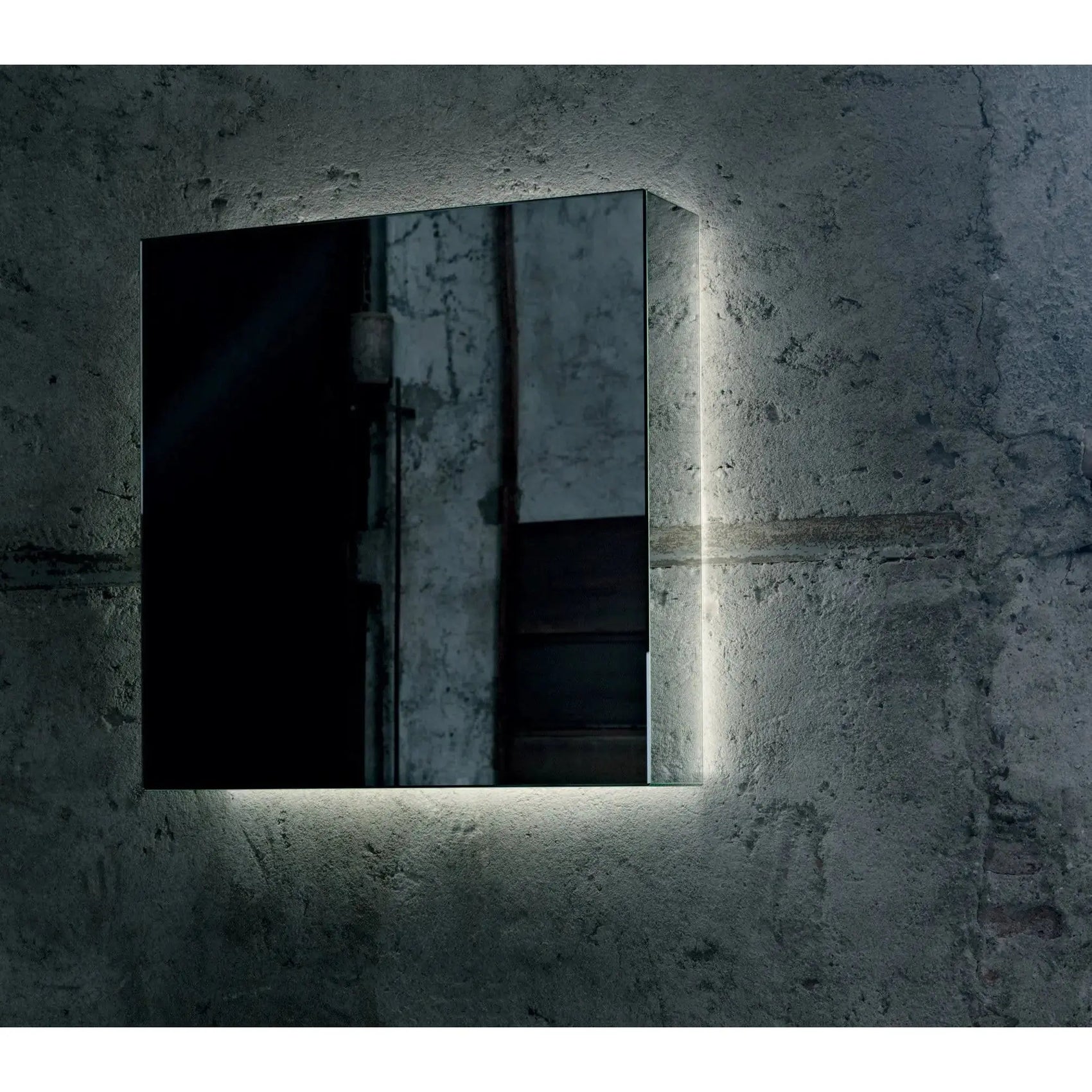 I Massi Mirror | Glas Italia | JANGEORGe Interior Design