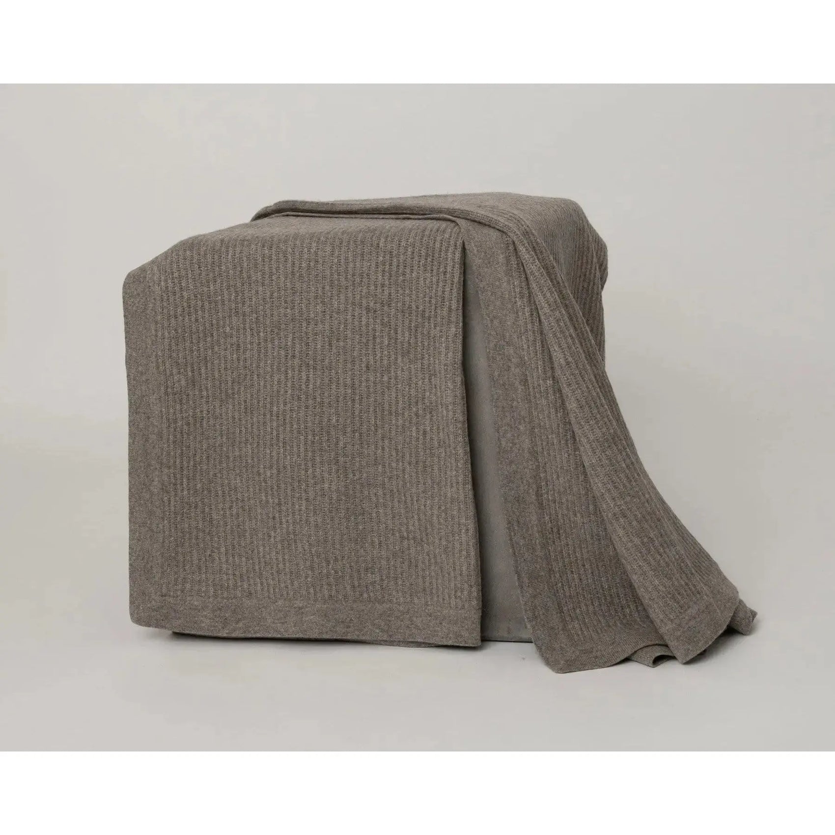 Platinum Yak Fisherman's - Knit Throw | Hangai | JANGEORGe Interior Design