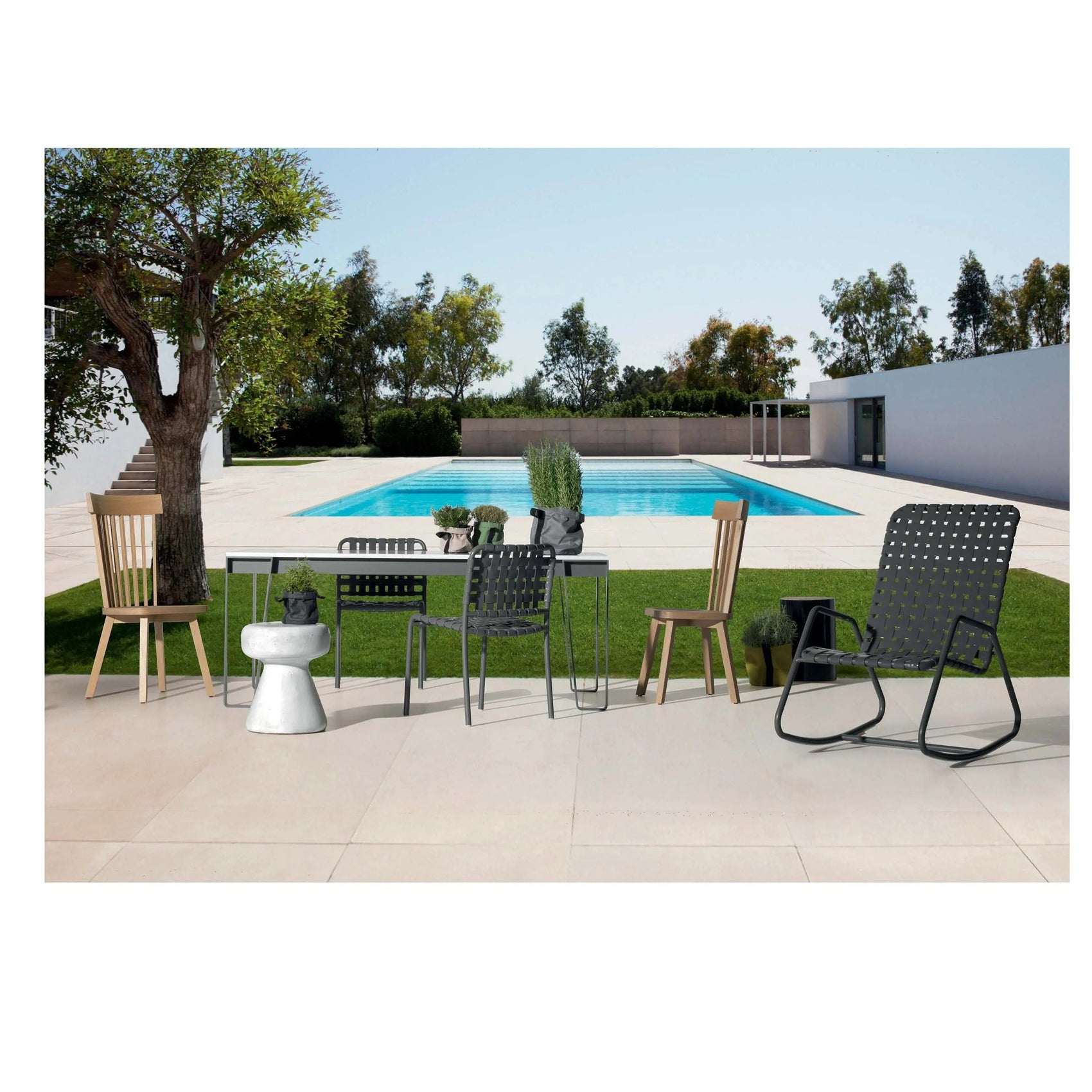 InOut 44 Ceramic Side Table / Ottoman | Gervasoni | JANGEORGe Interior Design