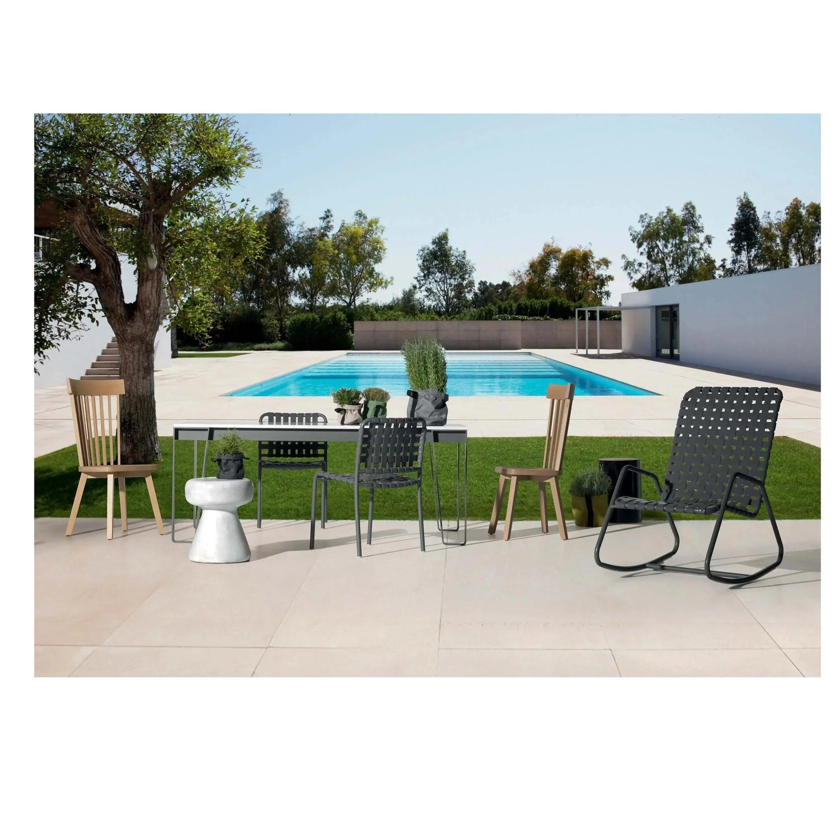 InOut 42 Ceramic Side Table / Ottoman | Gervasoni | JANGEORGe Interior Design