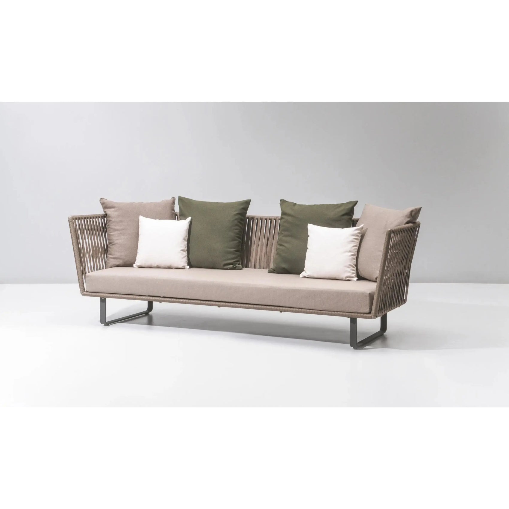 Bitta - 3-Seater sofa | Kettal | JANGEORGe Interior Design