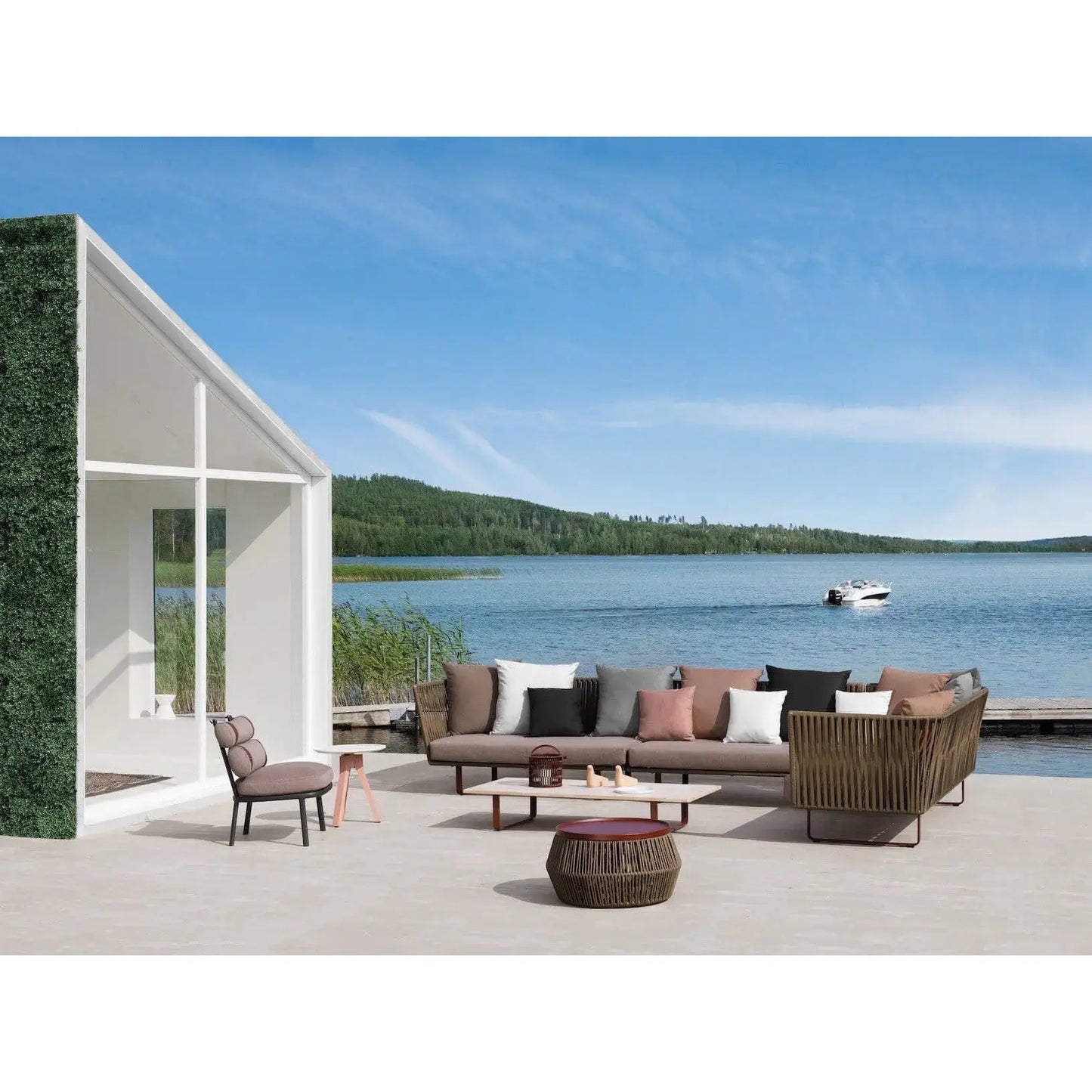 Bitta - Centre table | Kettal | JANGEORGe Interior Design