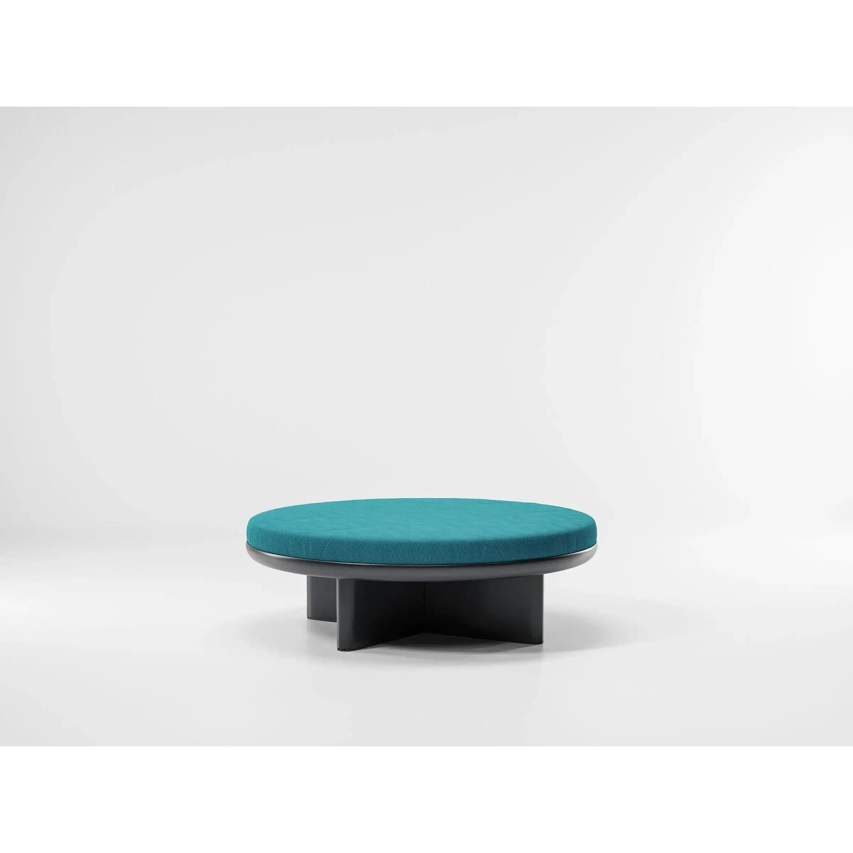 Cala - Outdoor Pouf D135 | Kettal | JANGEORGe Interior Design