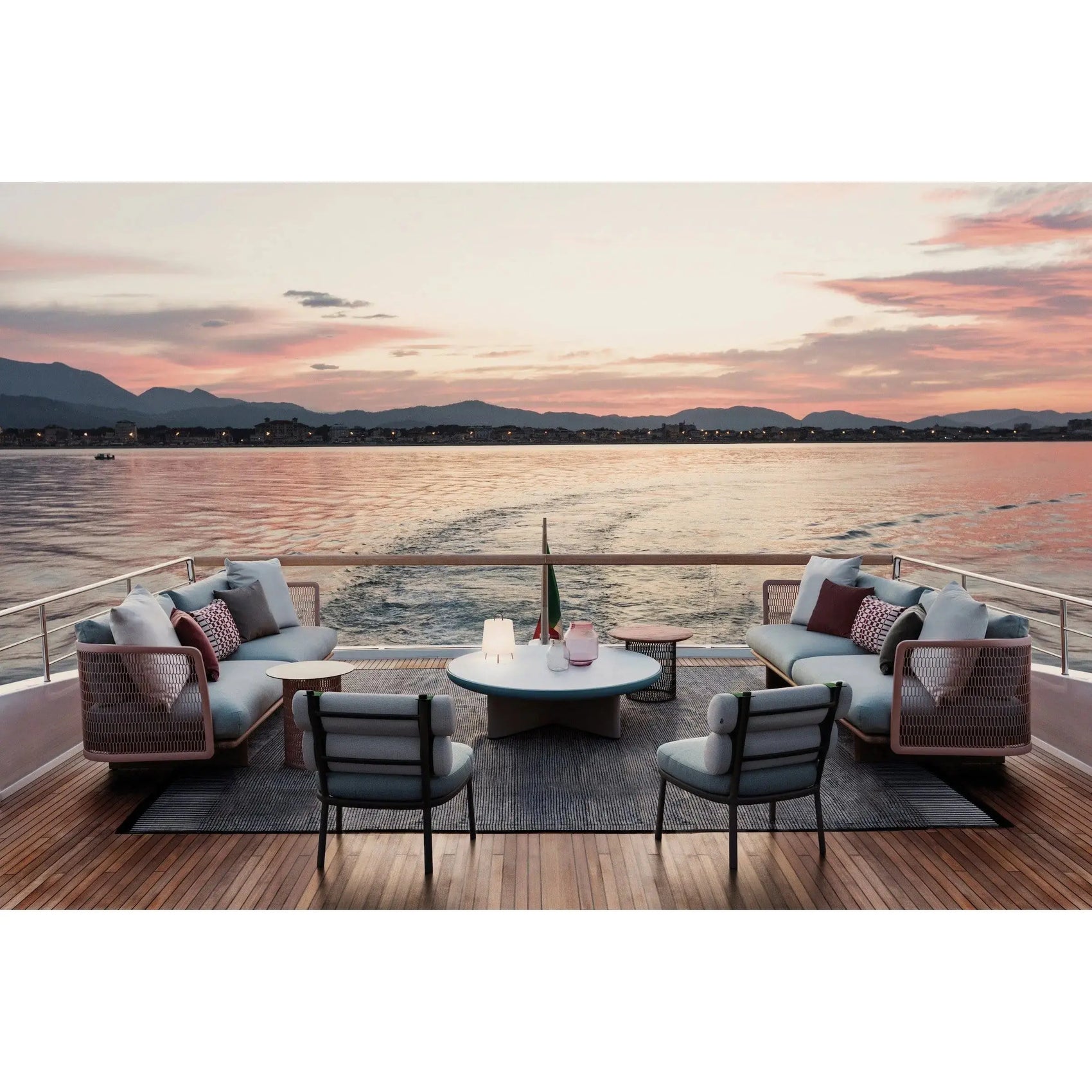 Mesh - 3-Seater Sofa | Kettal | JANGEORGe Interior Design