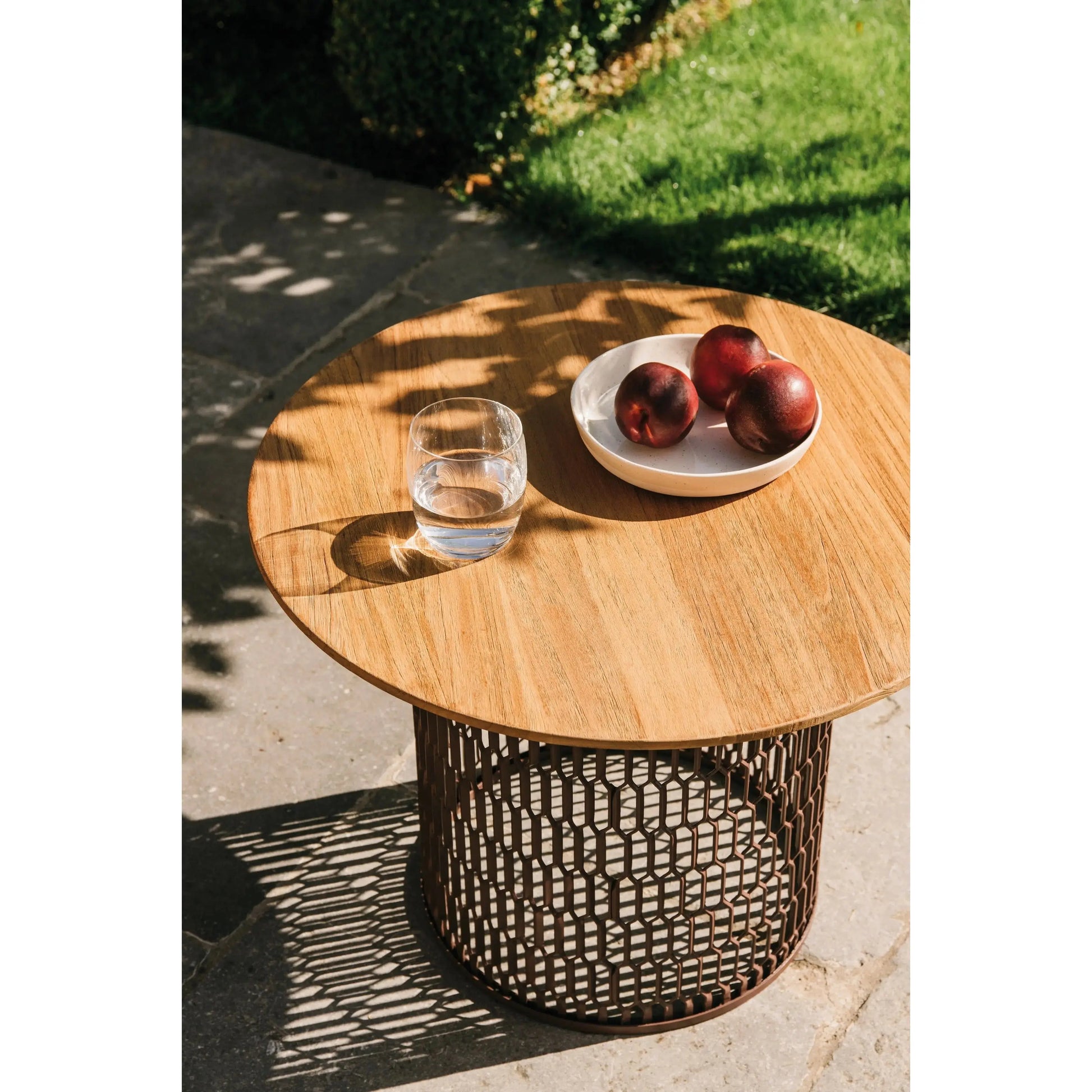 Mesh - Side Table ø48 | Kettal | JANGEORGe Interior Design