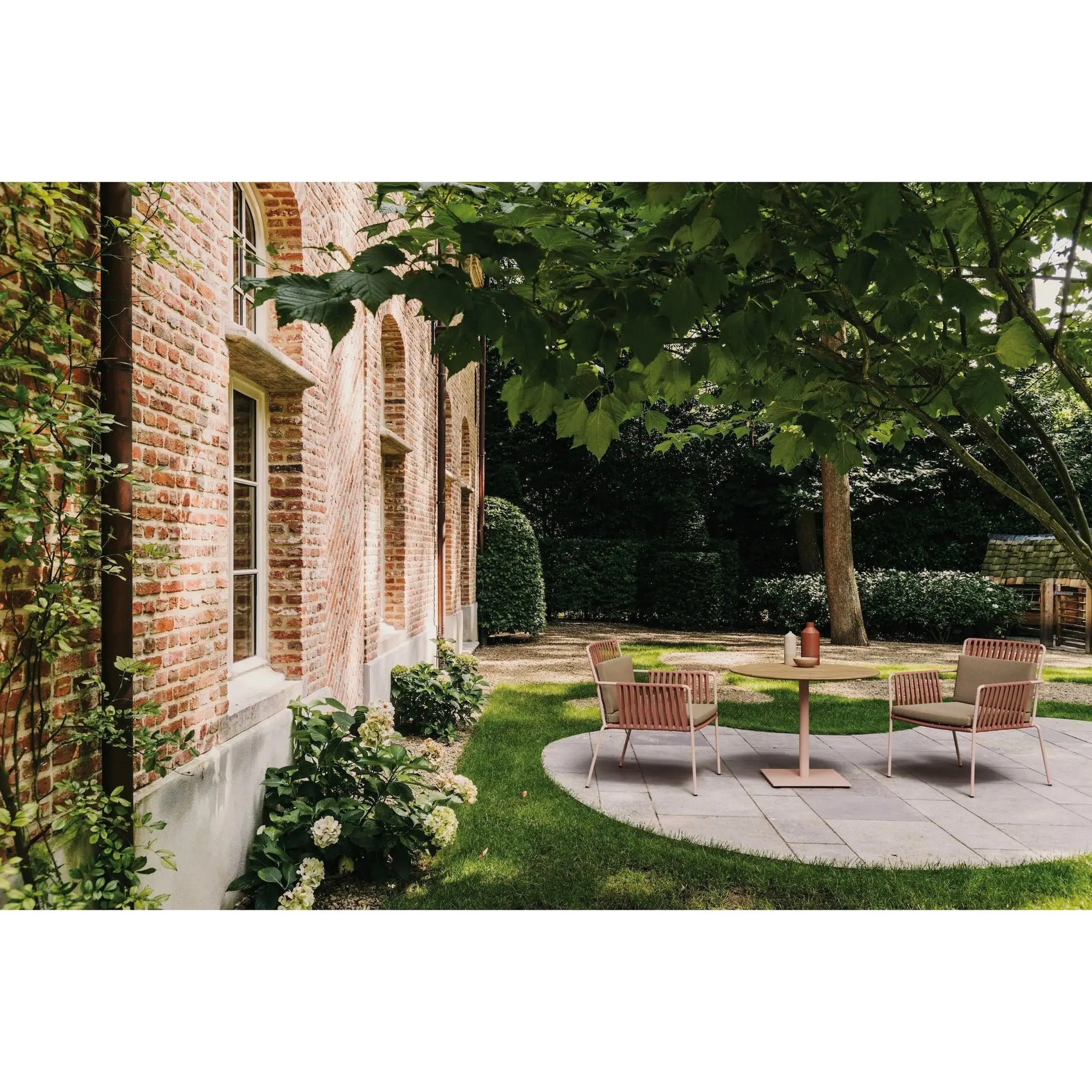 Net - Light Club Armchair | Kettal | JANGEORGe Interior Design