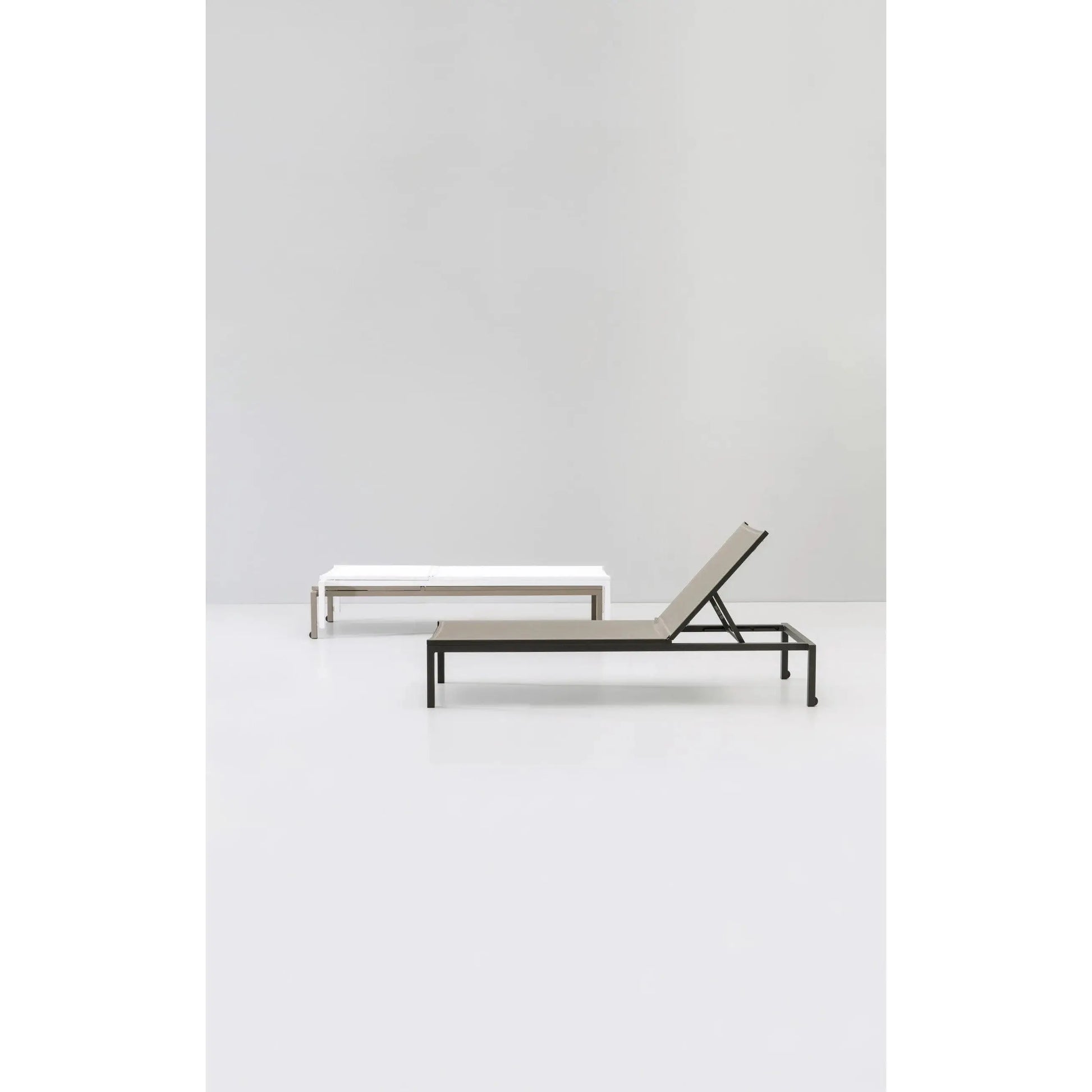 Landscape - Stackable Deck Chair (1260-) | Kettal | JANGEORGe Interior Design