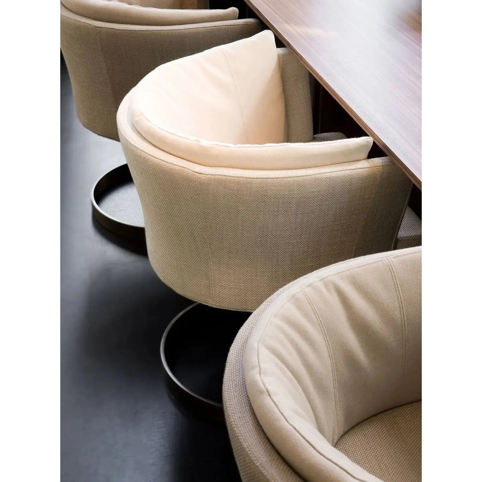 Cervino - Dining Chair | Linteloo | JANGEORGe Interior Design