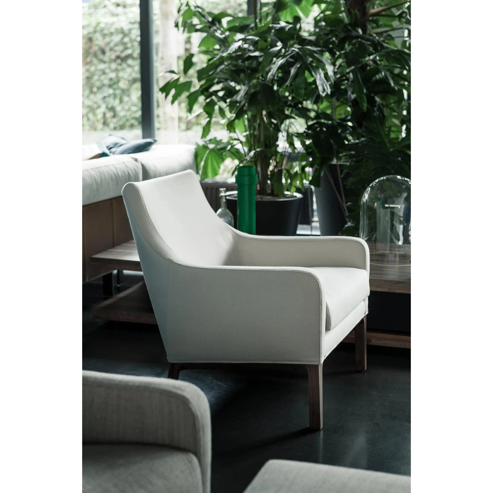Miles - Armchair | Linteloo | JANGEORGe Interior Design