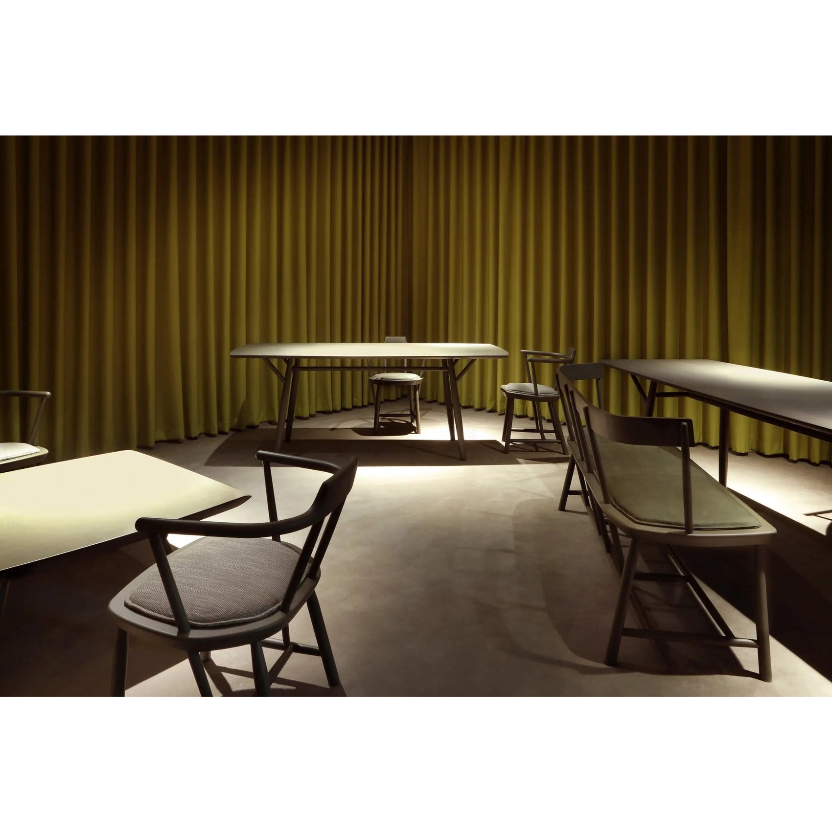 Oiseau - Dining Table | Linteloo | JANGEORGe Interior Design