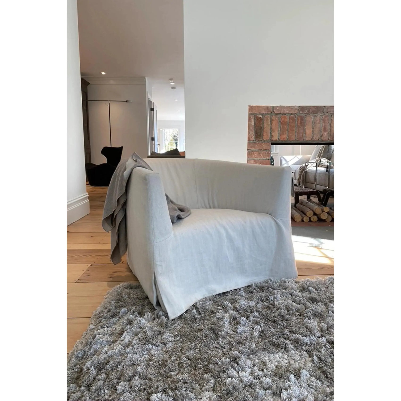 ON SALE FLOOR MODEL Crono Armchair (SMPG), Cat. Extra | Maxalto | JANGEORGe Interiors & Furniture