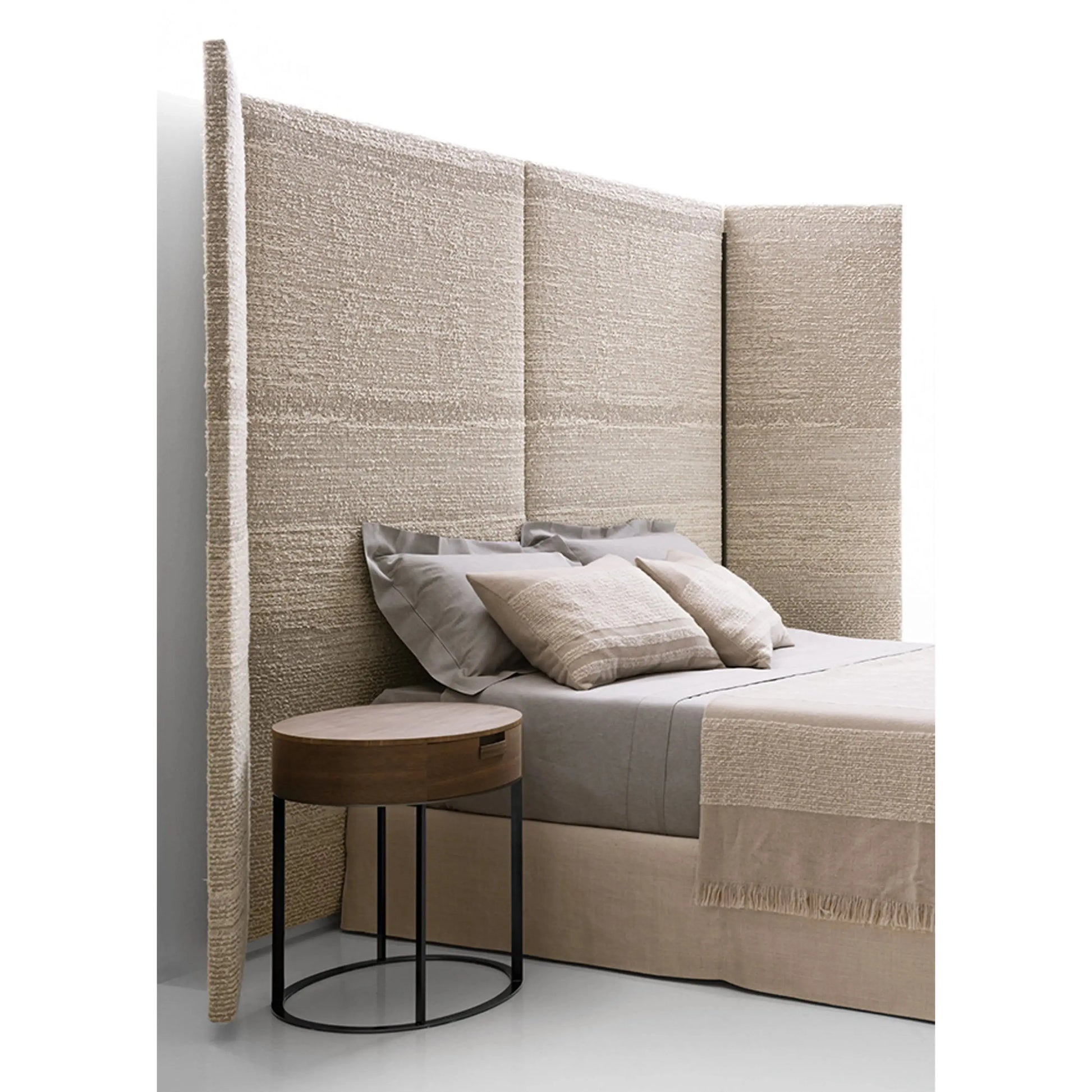 Dike Bed | Maxalto | JANGEORGe Interior Design