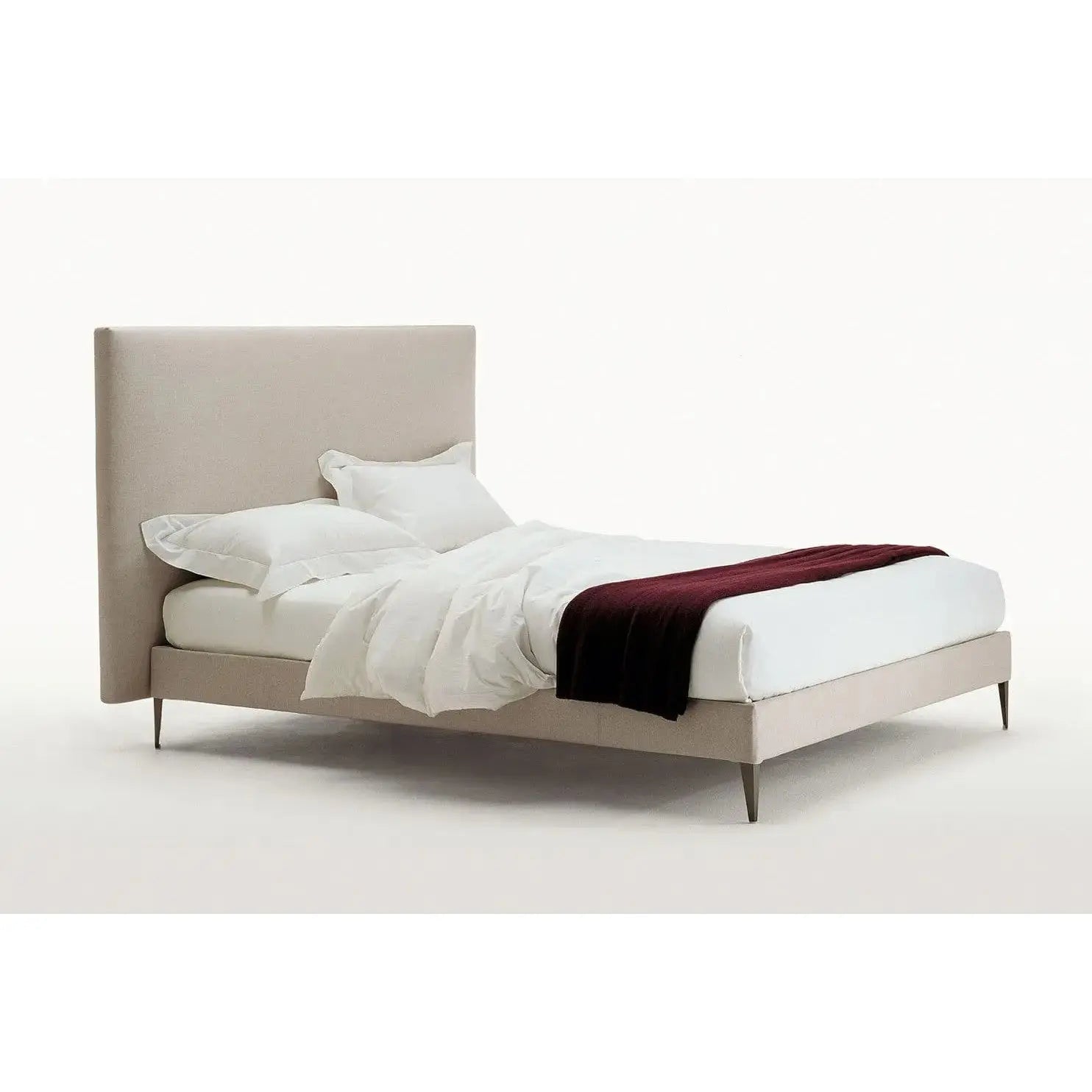 Filemone - Ovidio Bed | Maxalto | JANGEORGe Interior Design